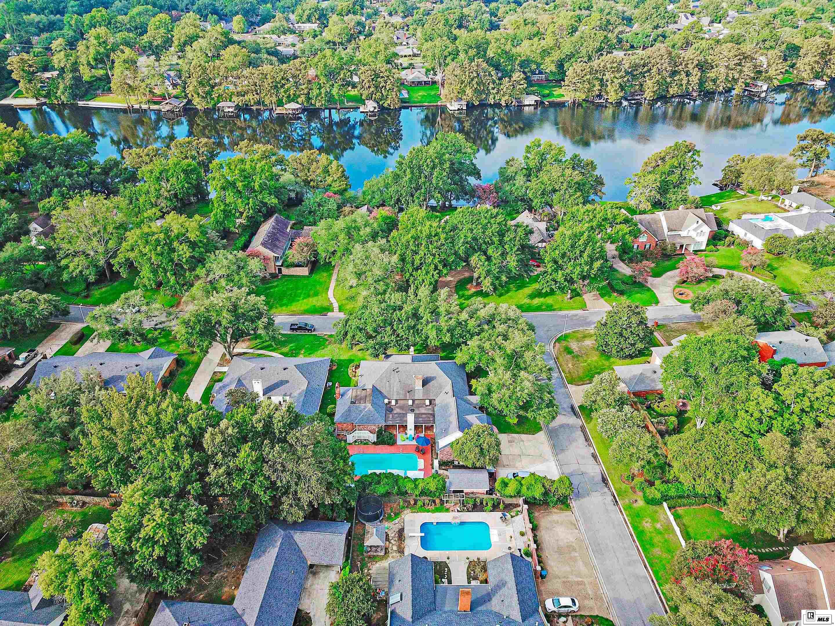 2901 River Oaks Drive