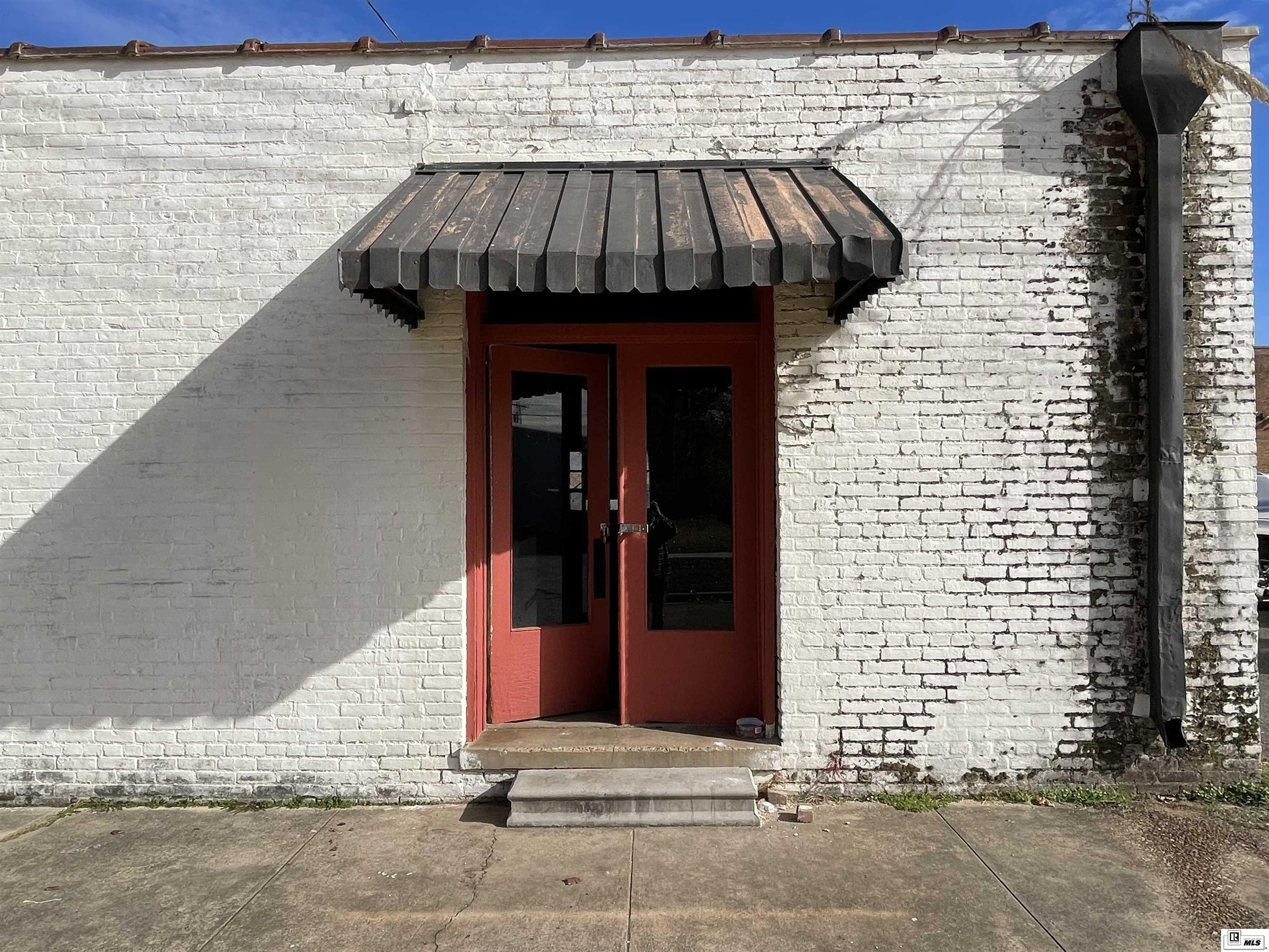 611 Second Street