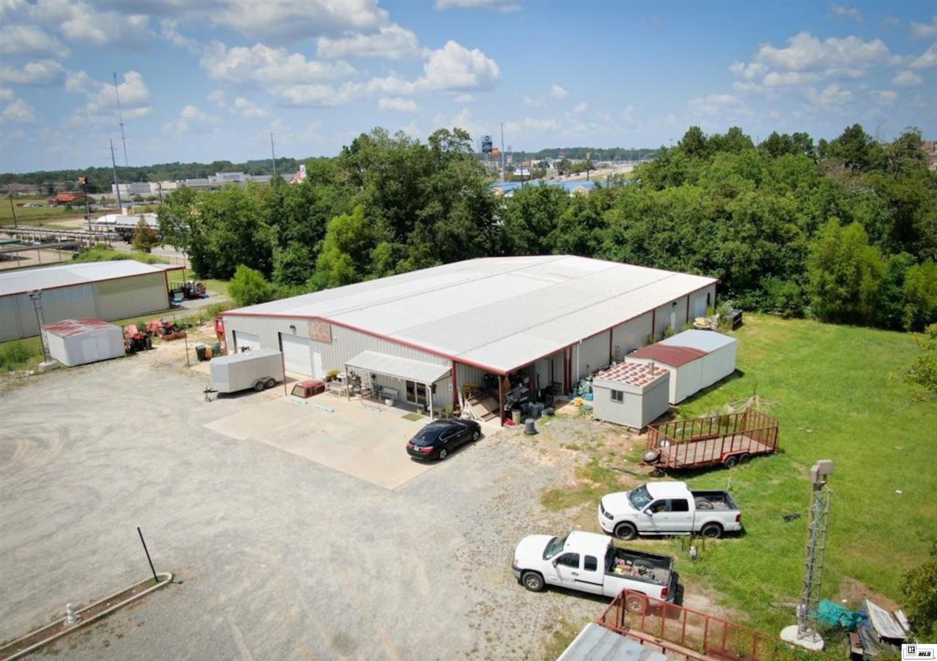 2048 Old Natchitoches Road