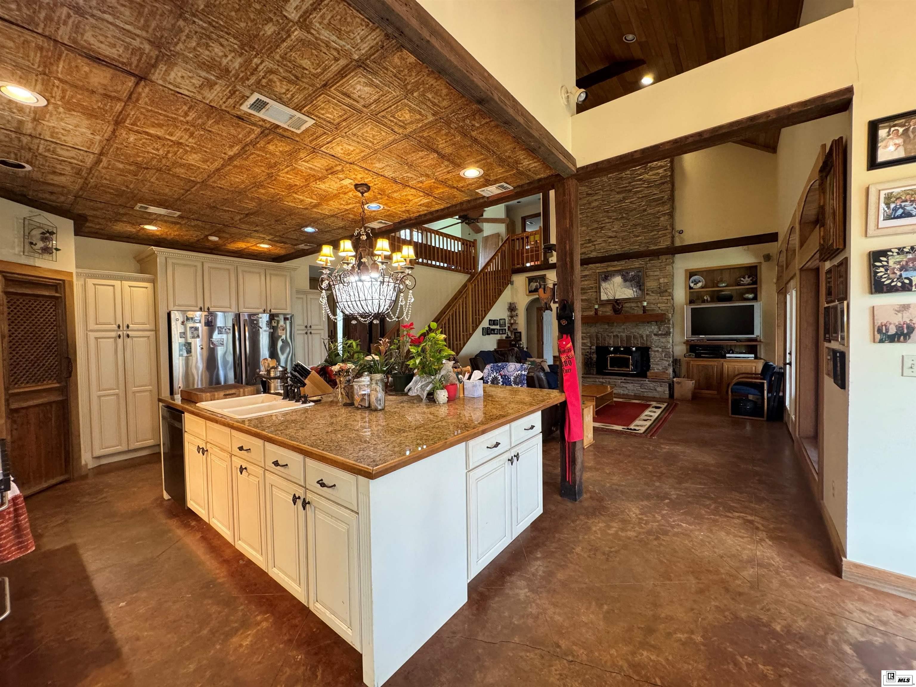 1631 Highway 144