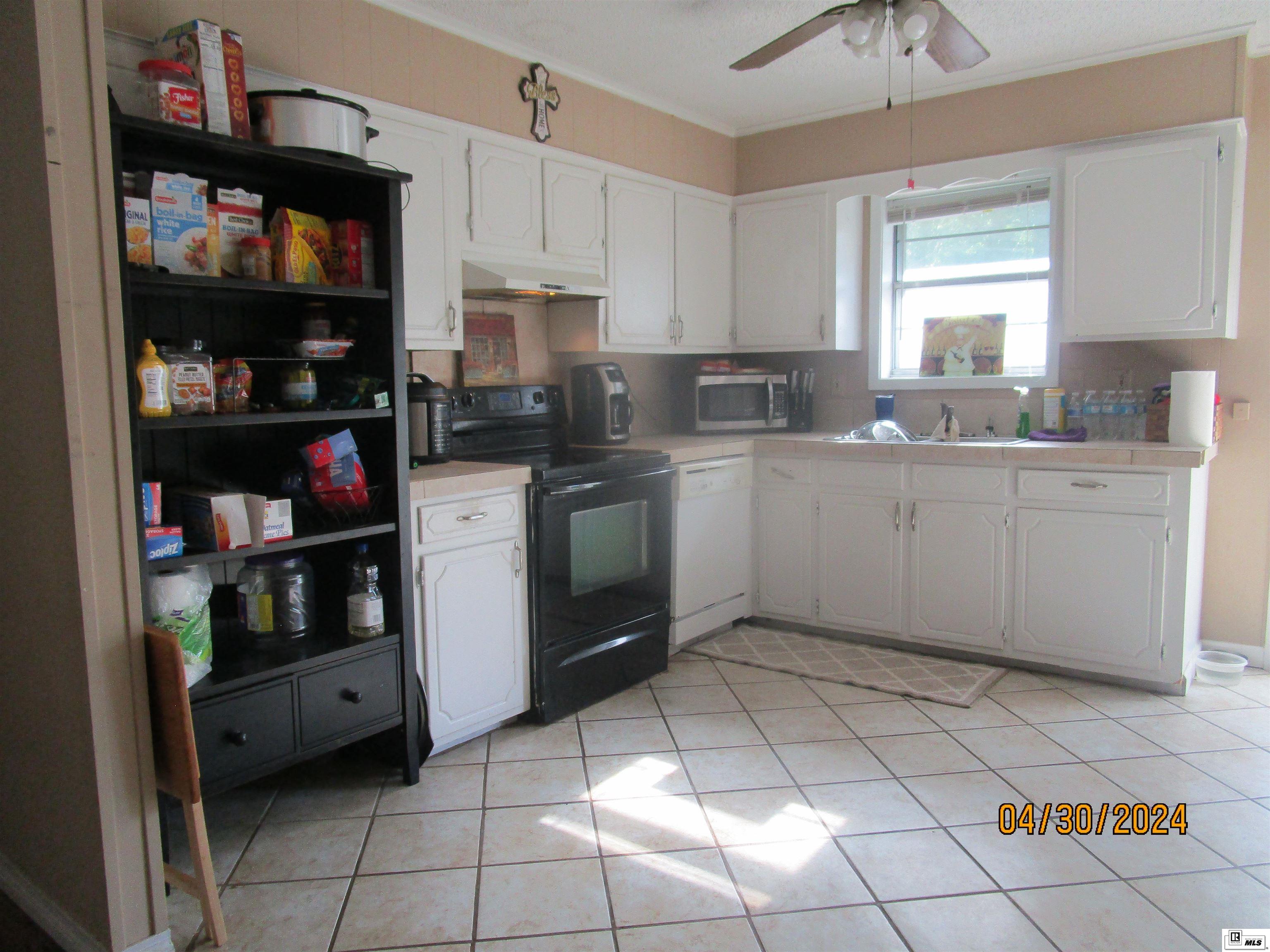 100 Hillside Circle