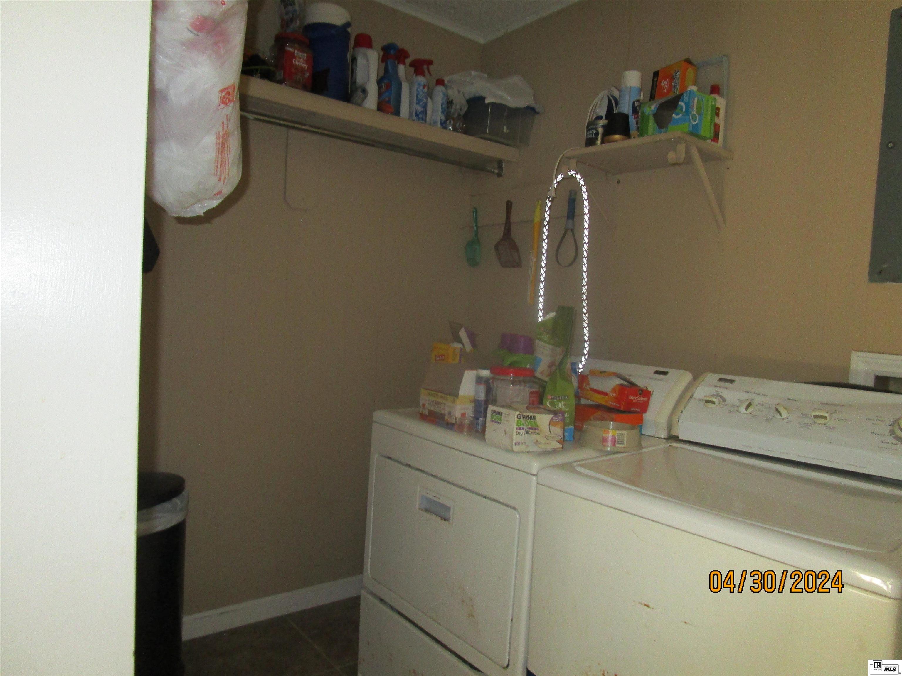 100 Hillside Circle