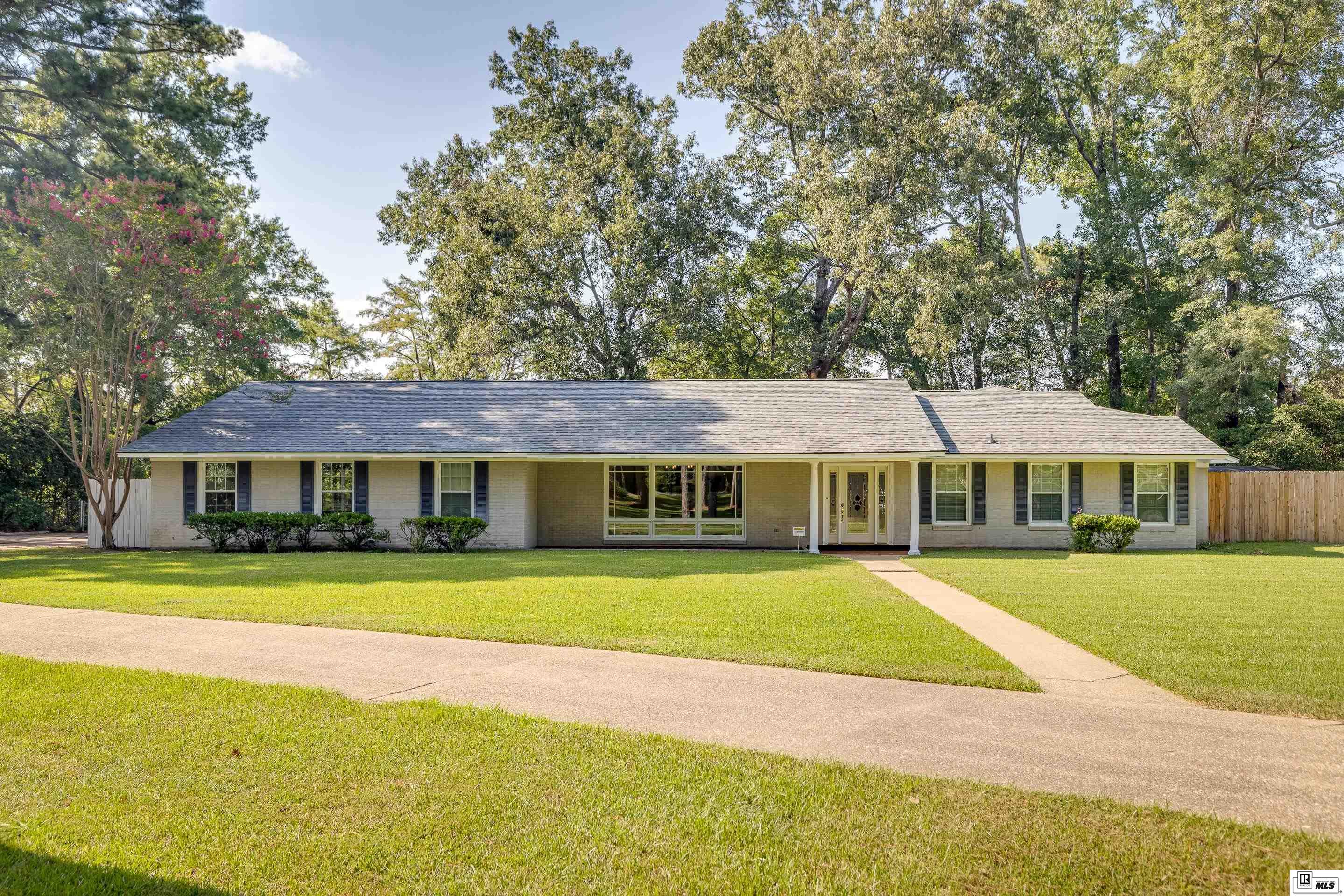 601 Lakeshore Drive