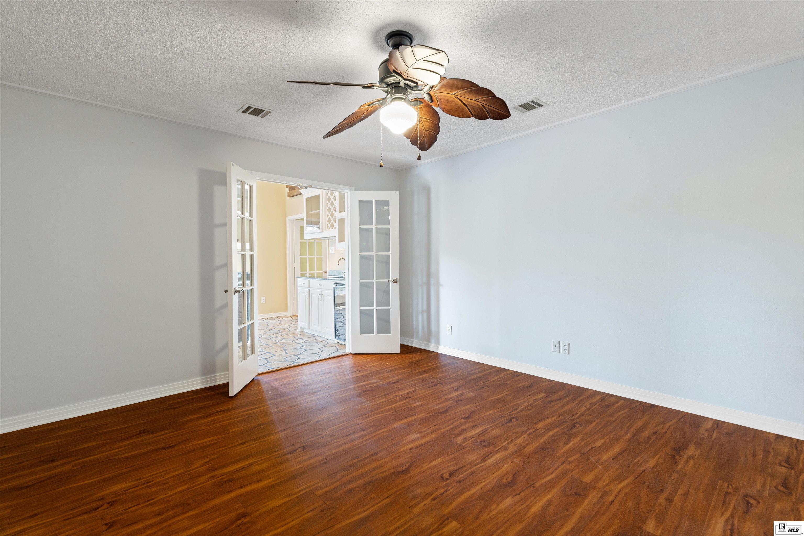 601 Lakeshore Drive