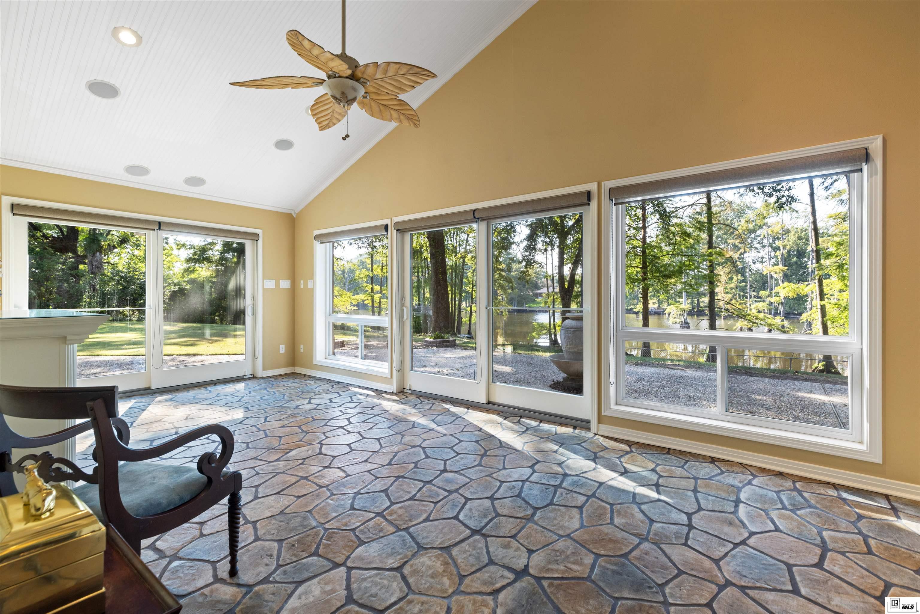 601 Lakeshore Drive