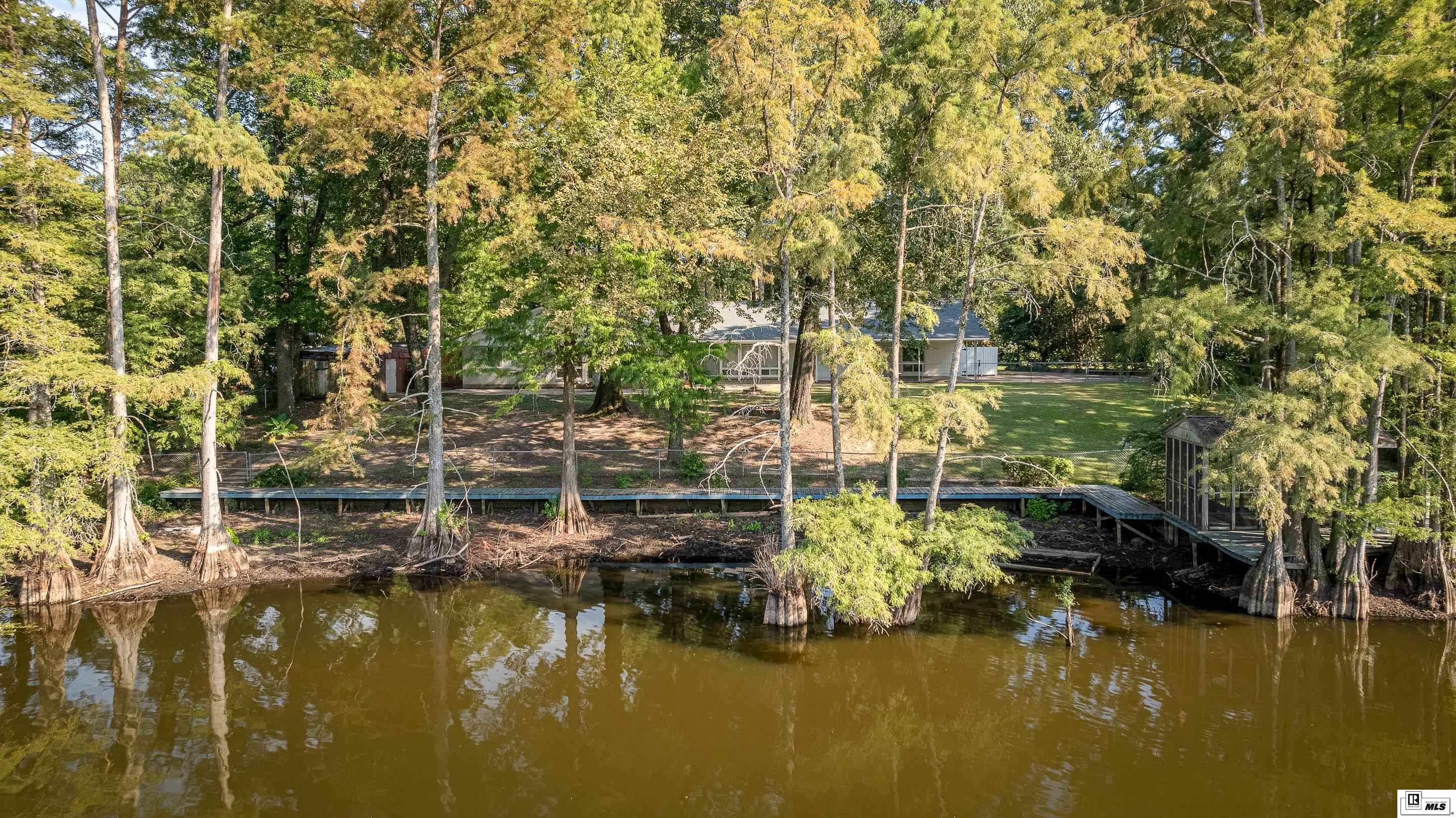 601 Lakeshore Drive