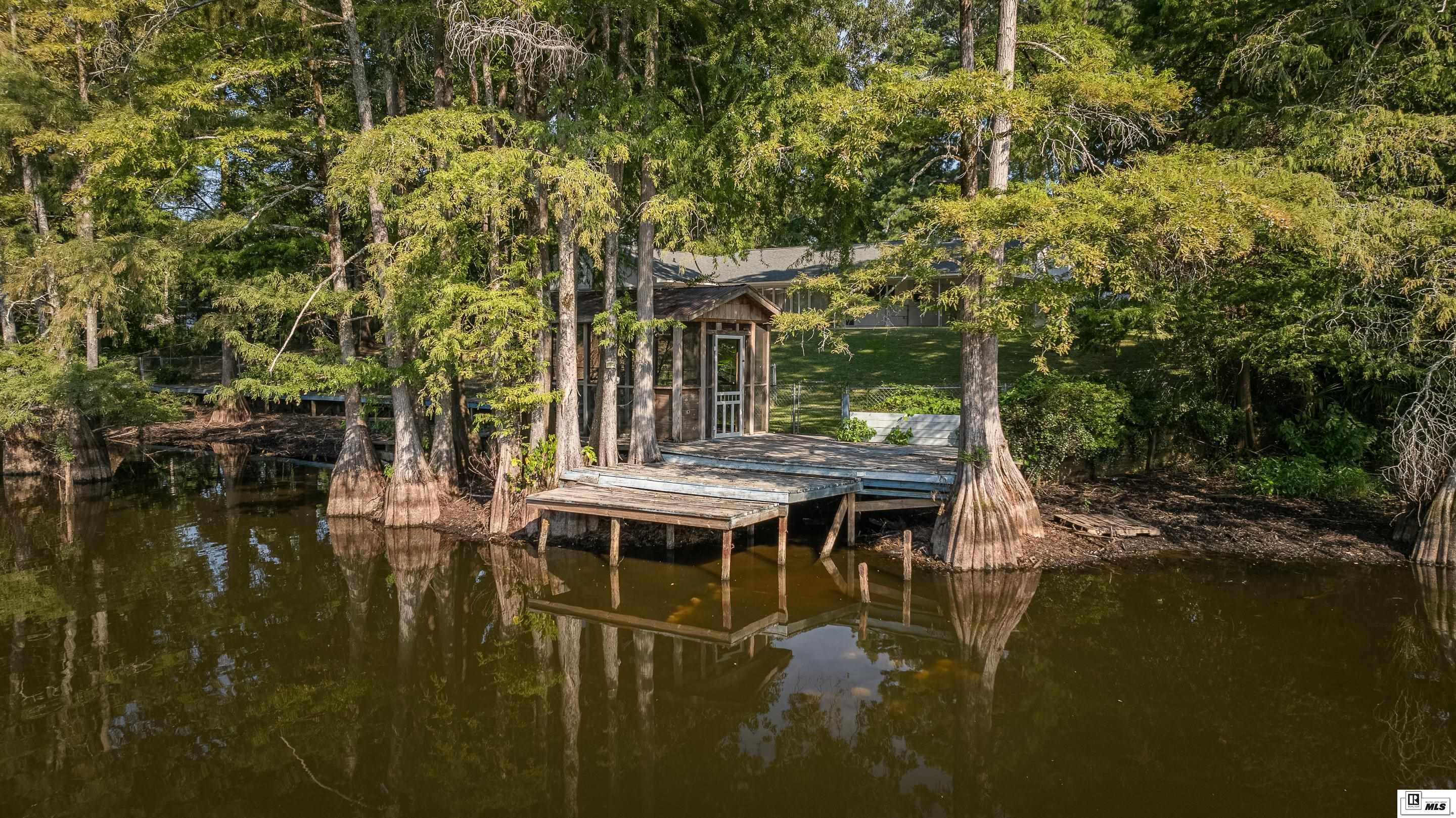 601 Lakeshore Drive