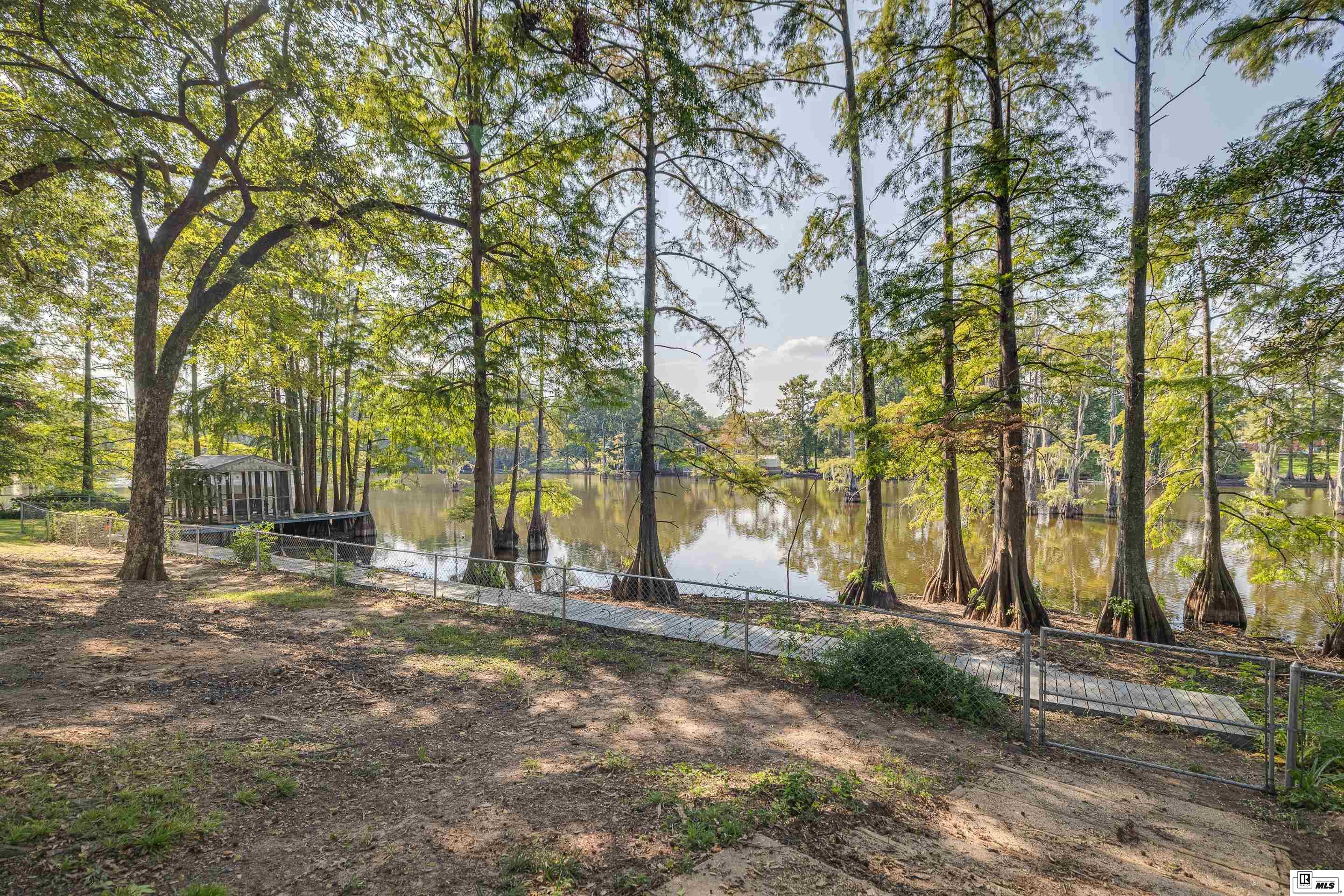 601 Lakeshore Drive