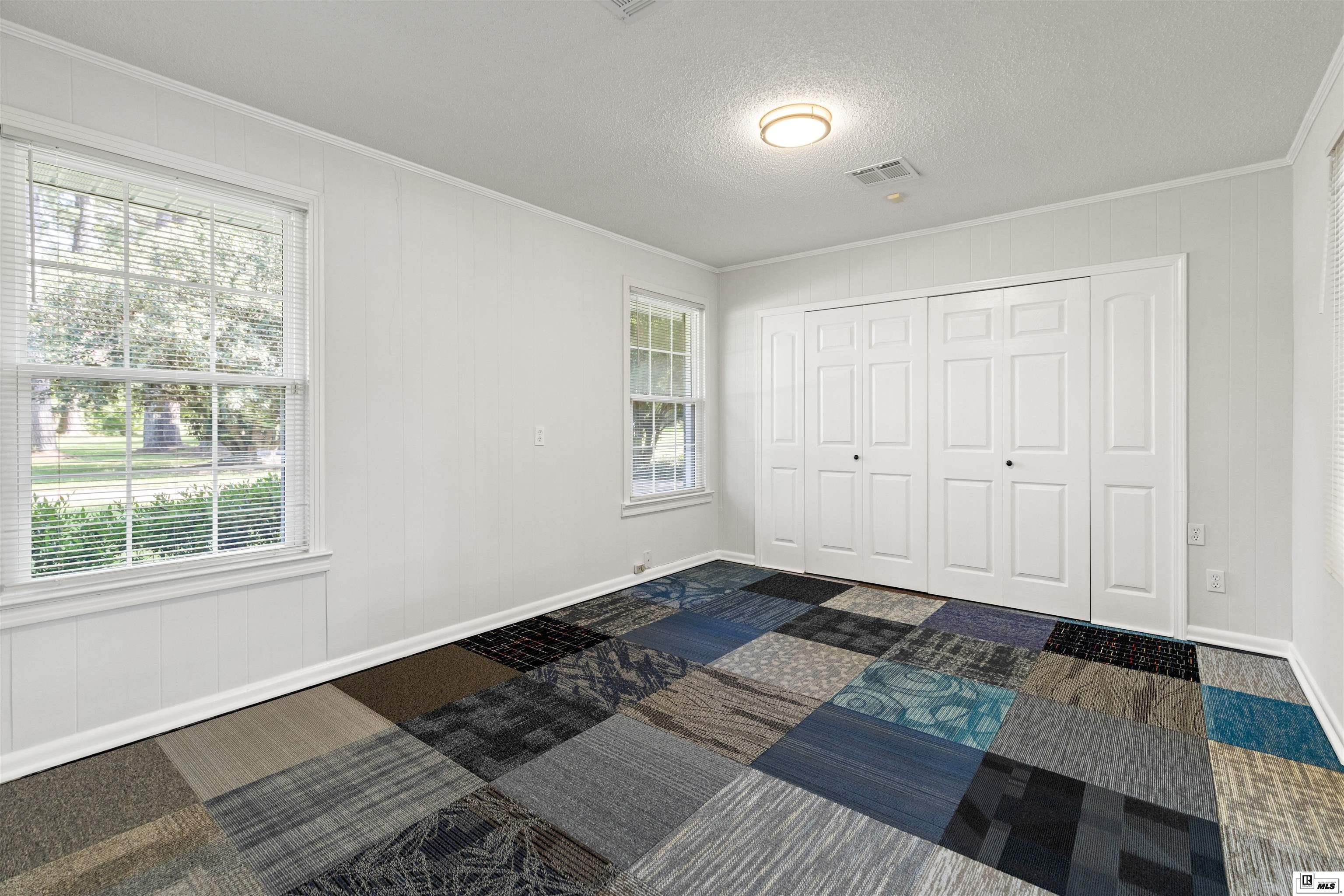 601 Lakeshore Drive