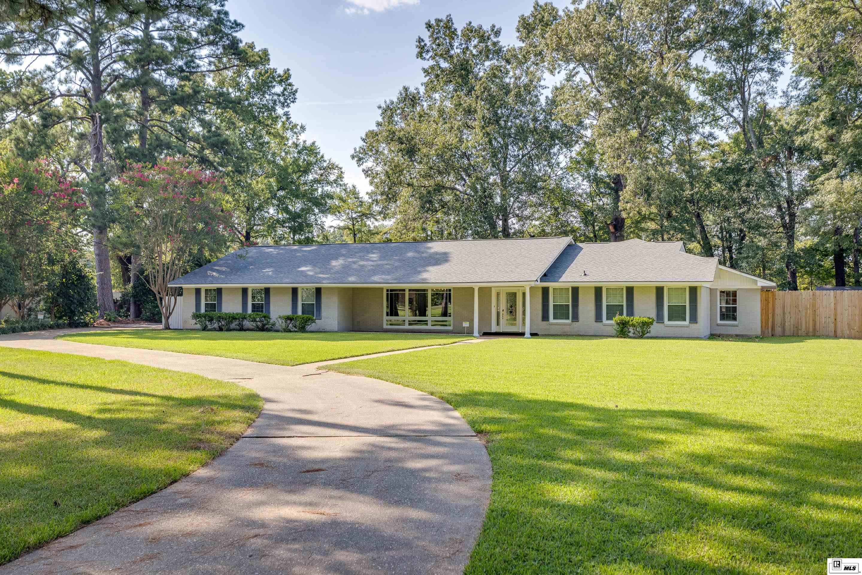 601 Lakeshore Drive