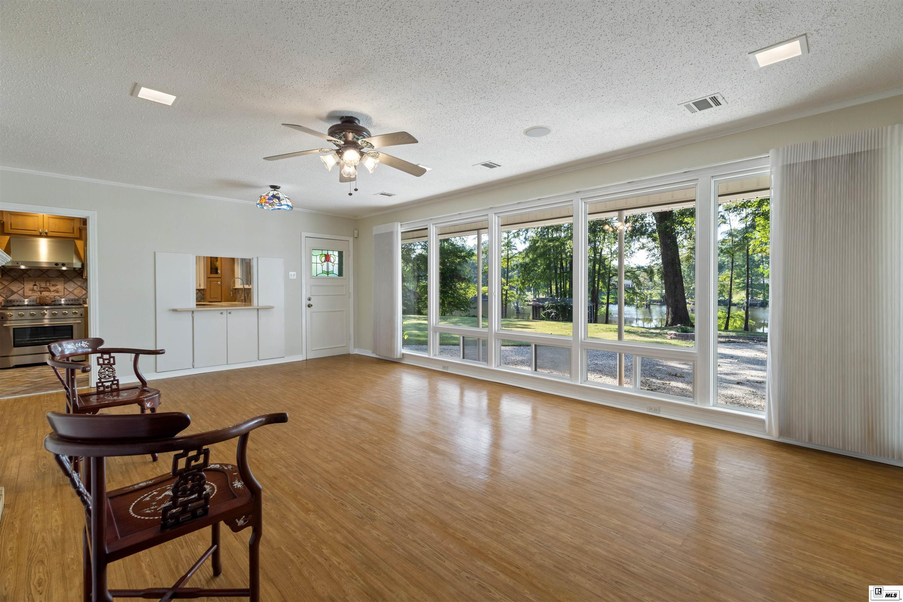 601 Lakeshore Drive