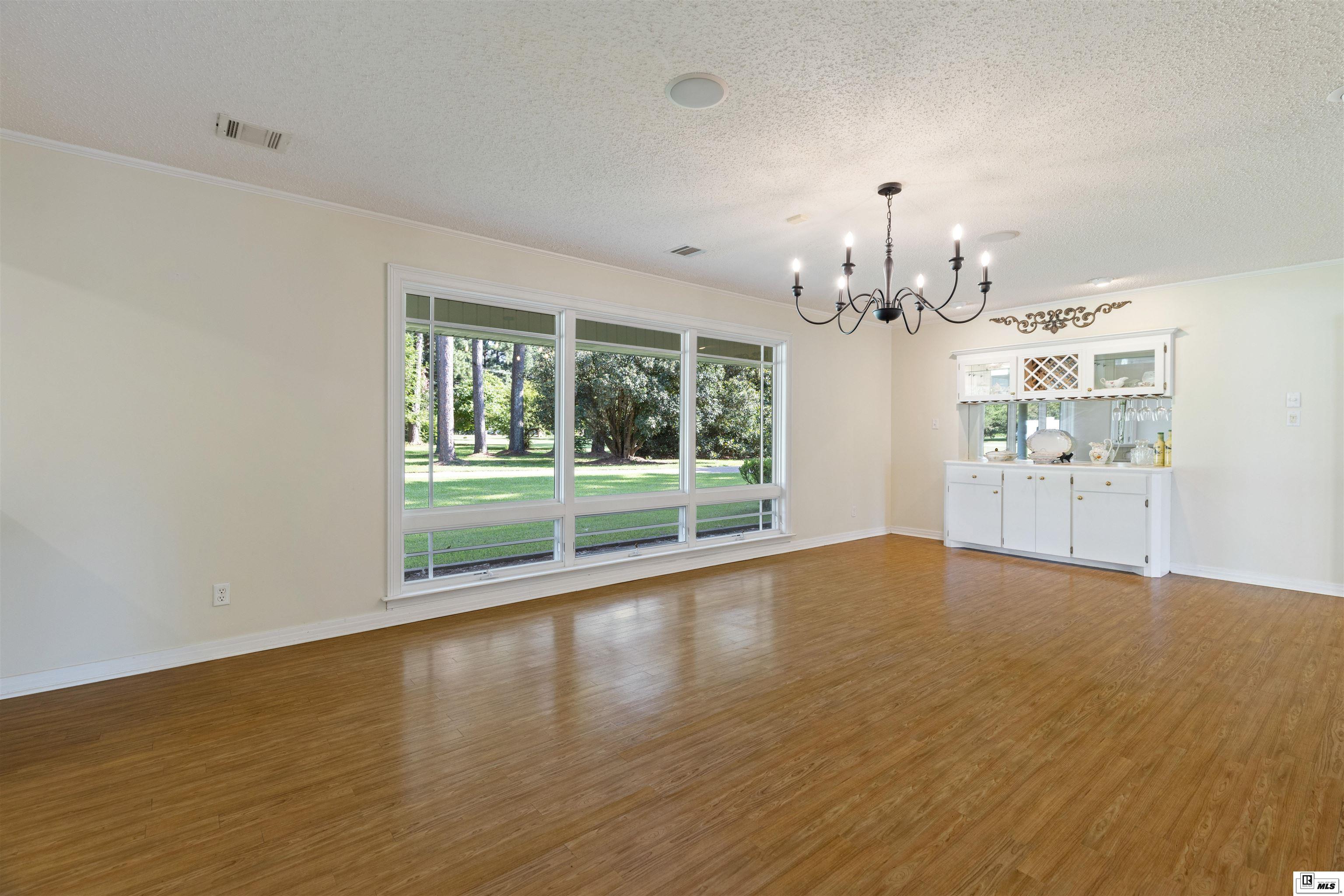 601 Lakeshore Drive