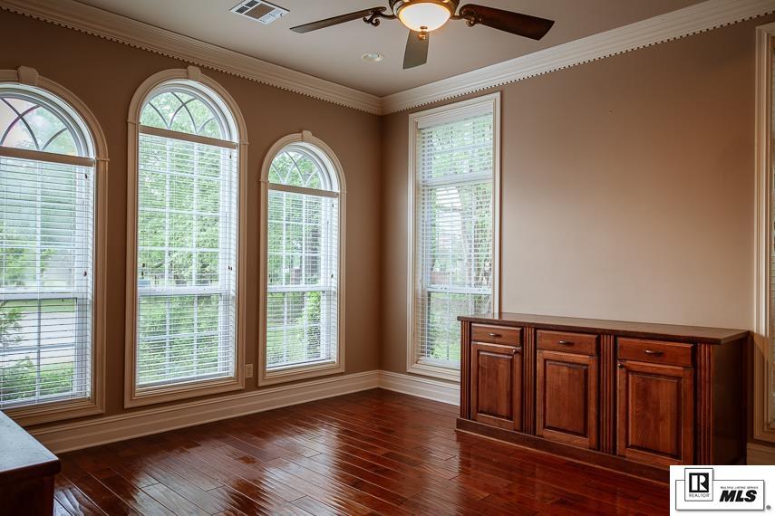 211 East Frenchman's Bend Road