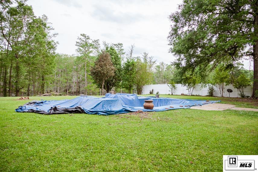 211 East Frenchman's Bend Road