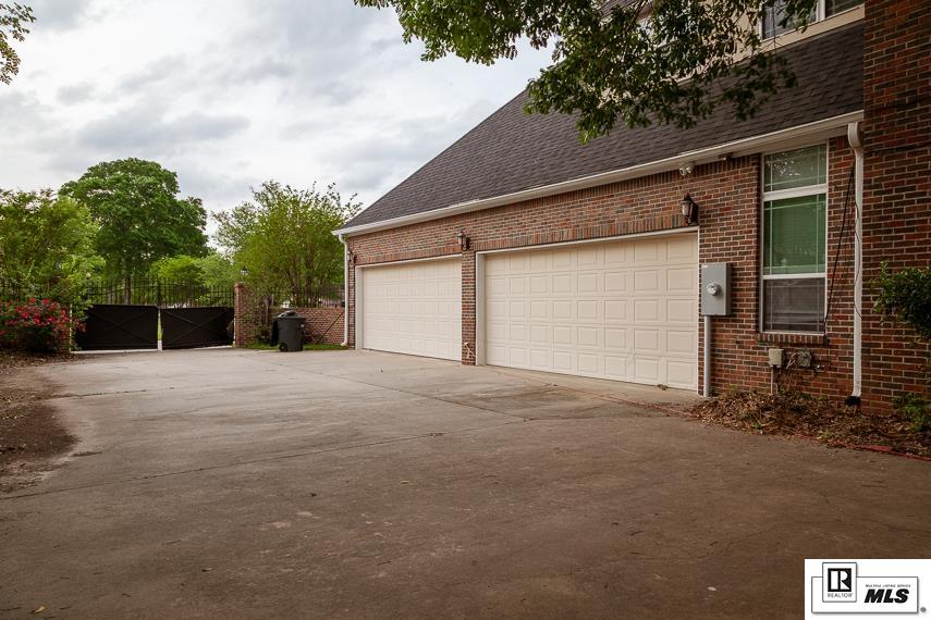 211 East Frenchman's Bend Road