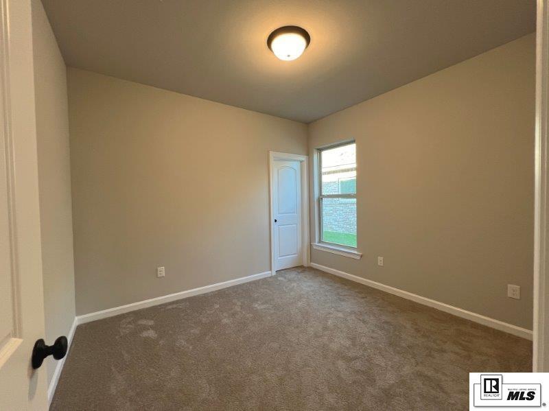 129 Dutchman Drive