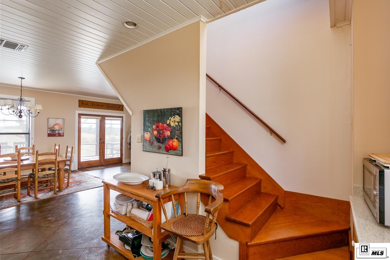 2823B Highway 151