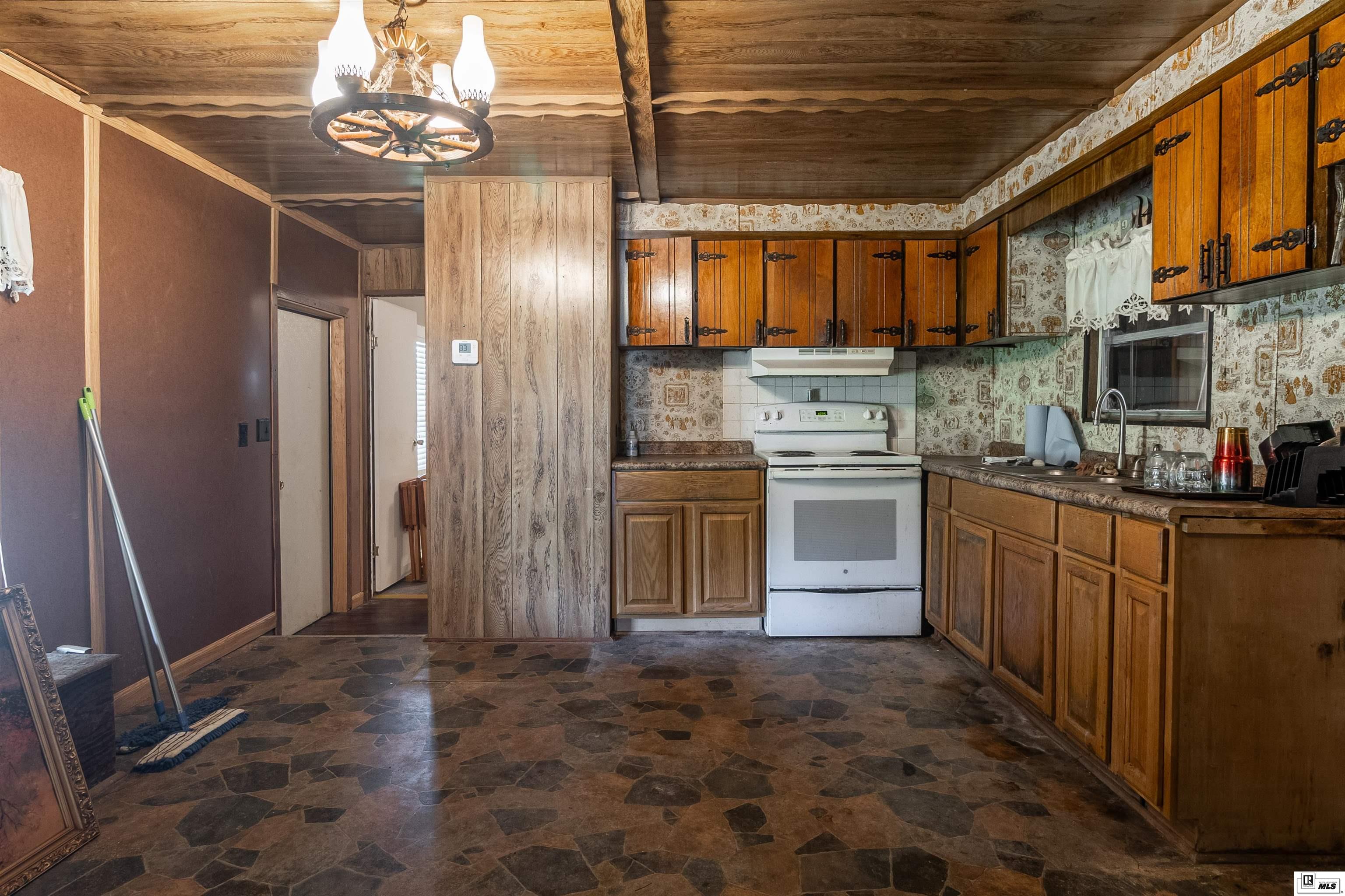 448 Woolen Lake Road