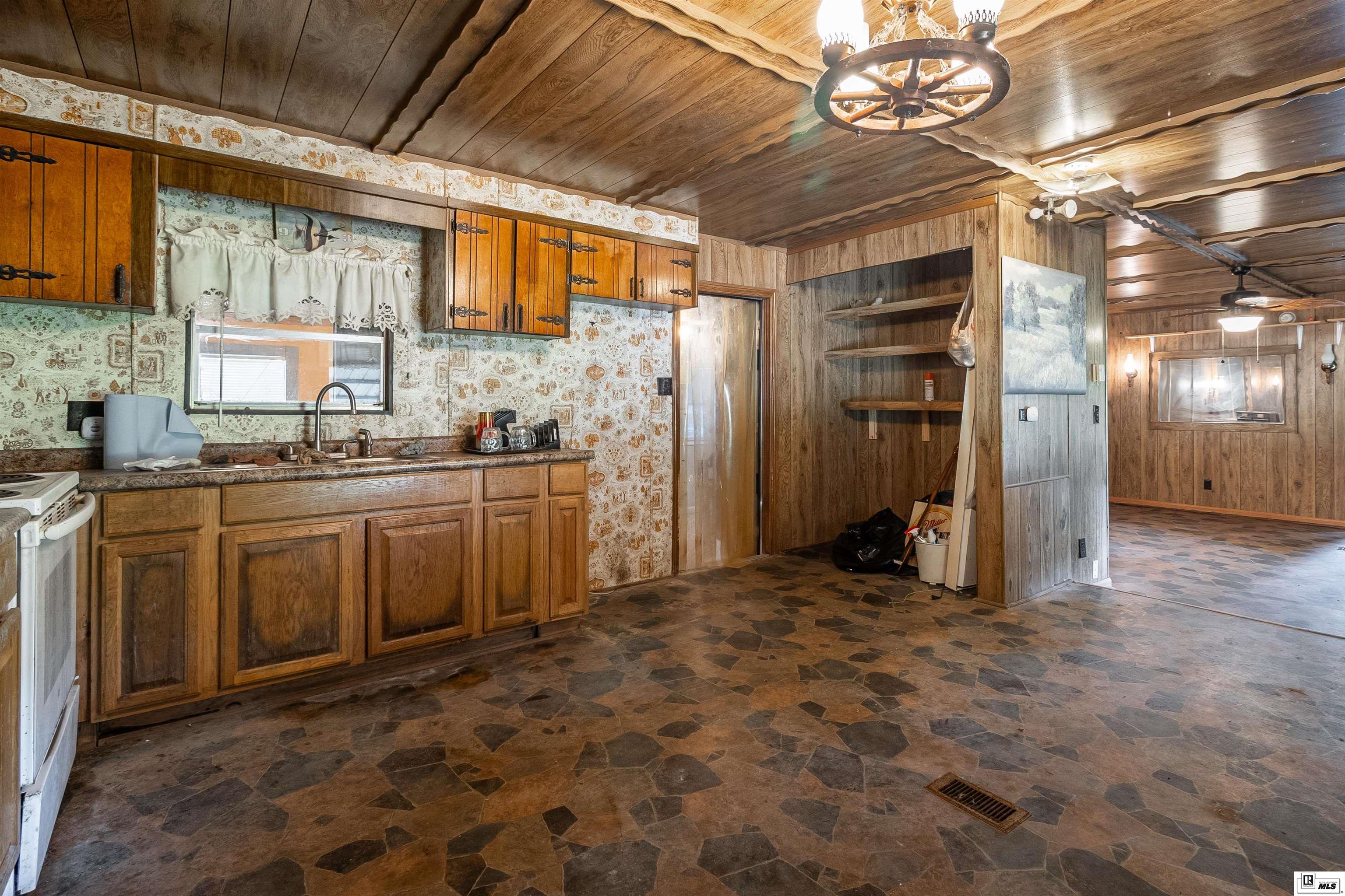 448 Woolen Lake Road