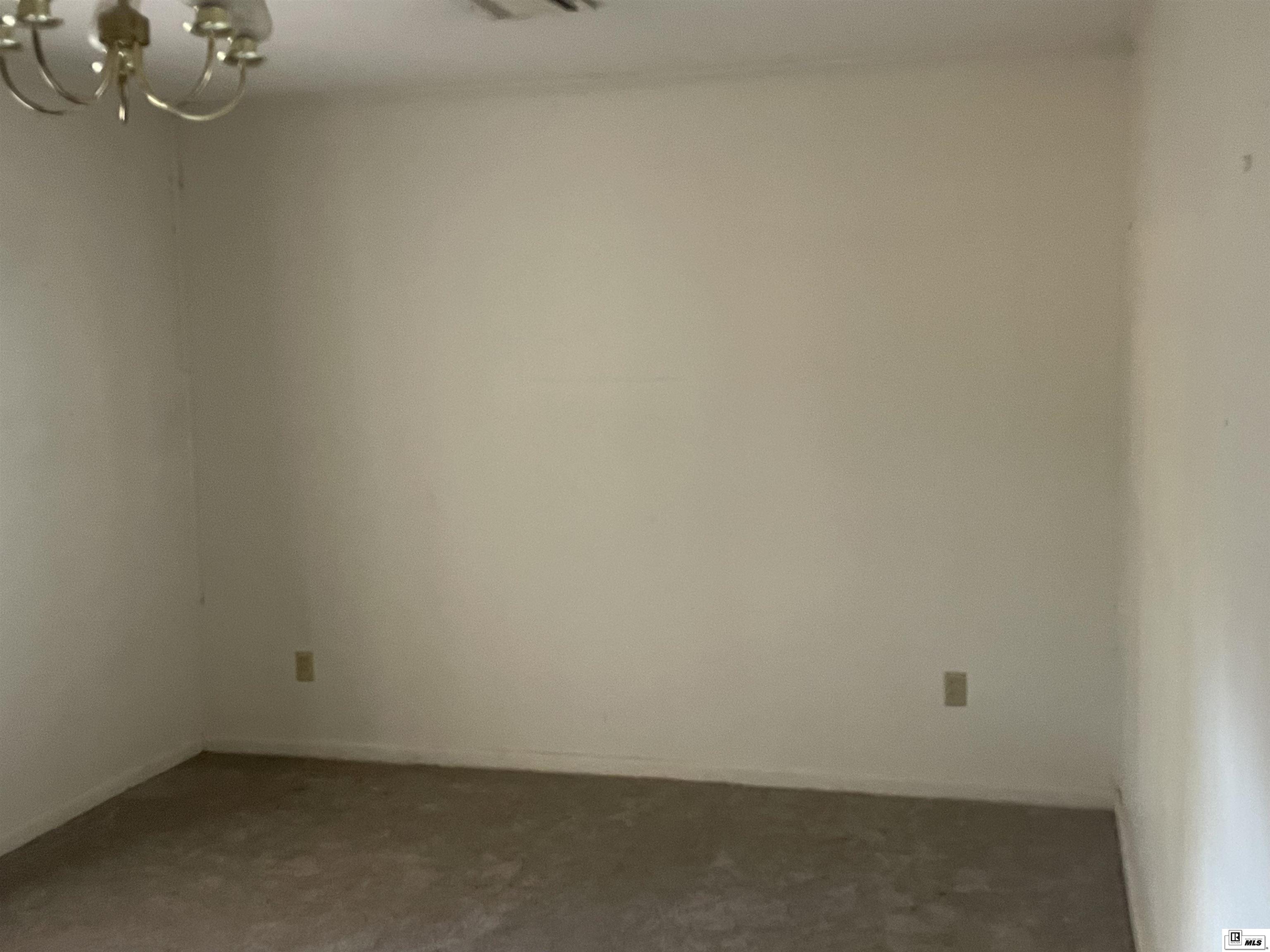 8506 Highway 17