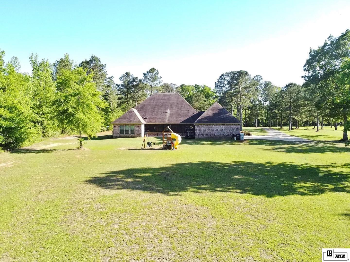 1053 Leckie Road