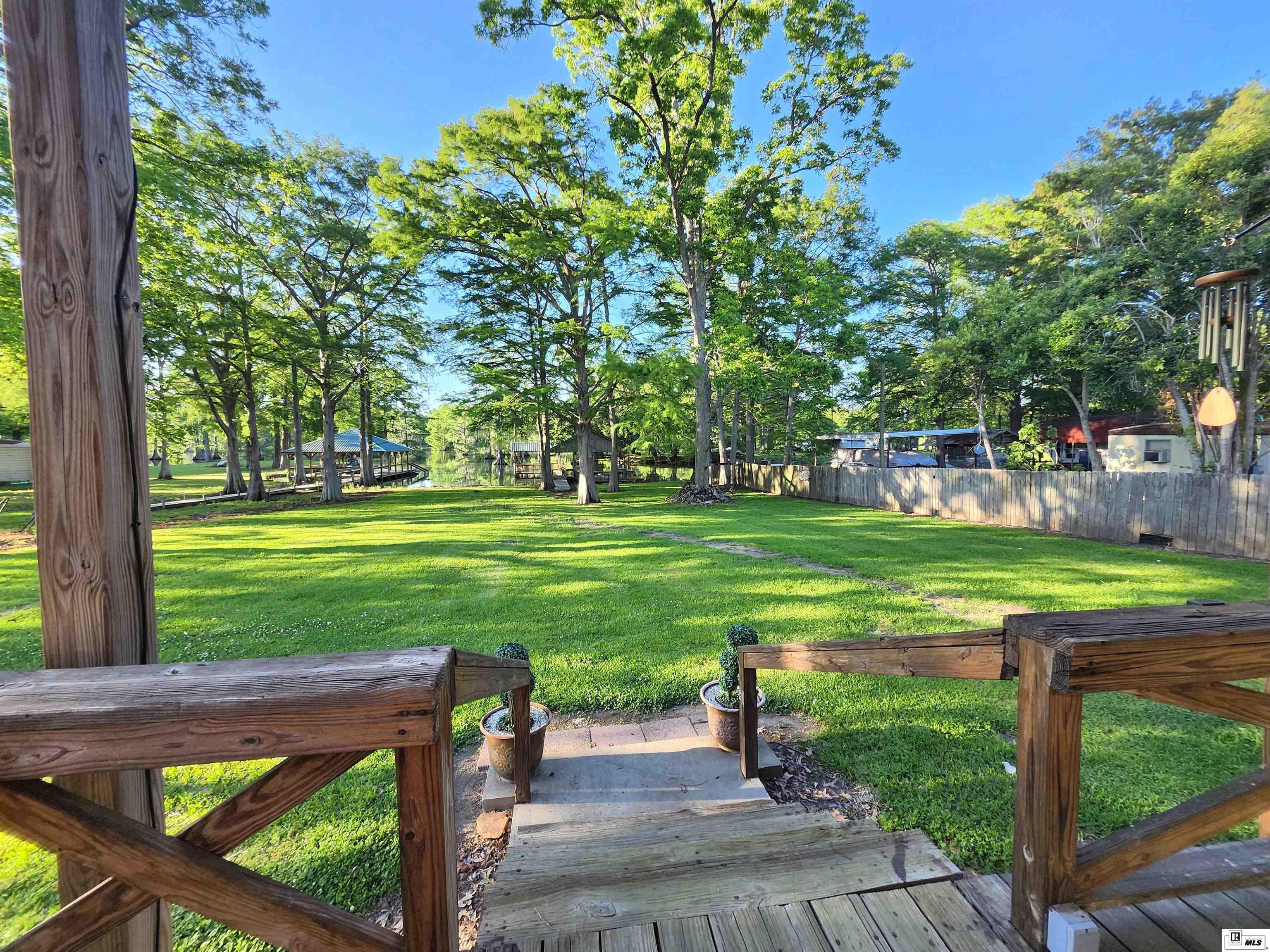 1744 Highway 569