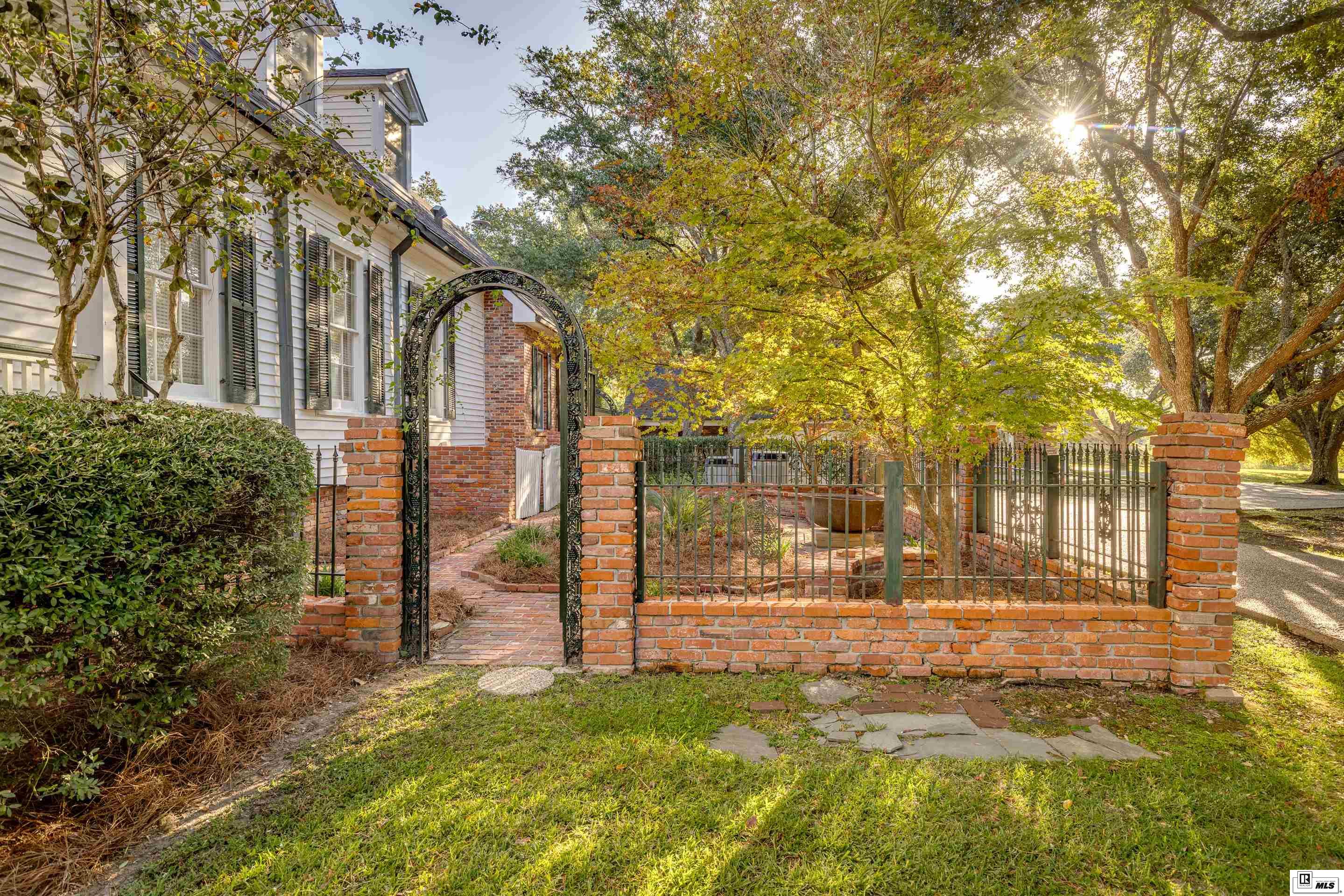 1500 Horseshoe Lake Road