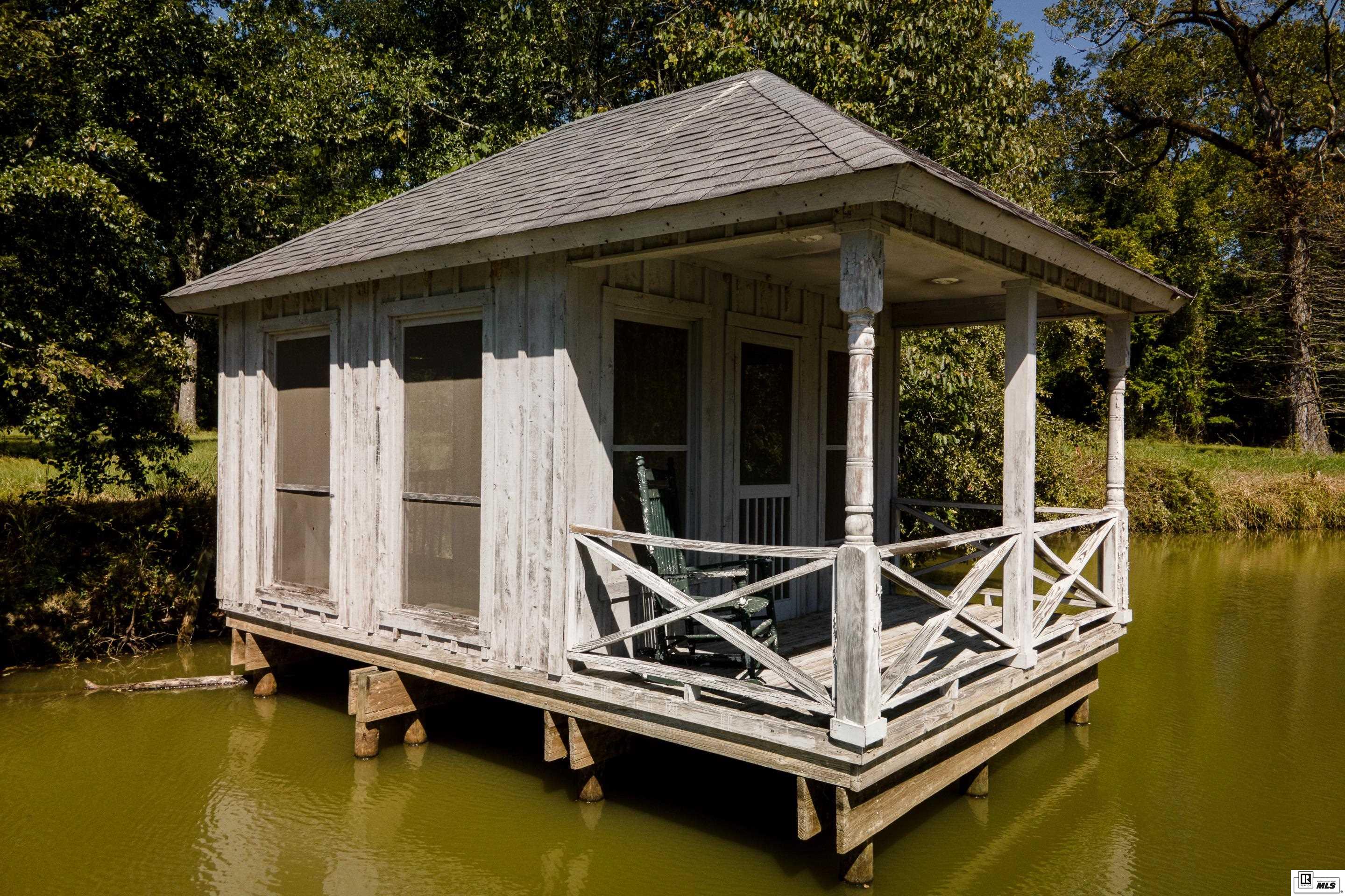 1500 Horseshoe Lake Road
