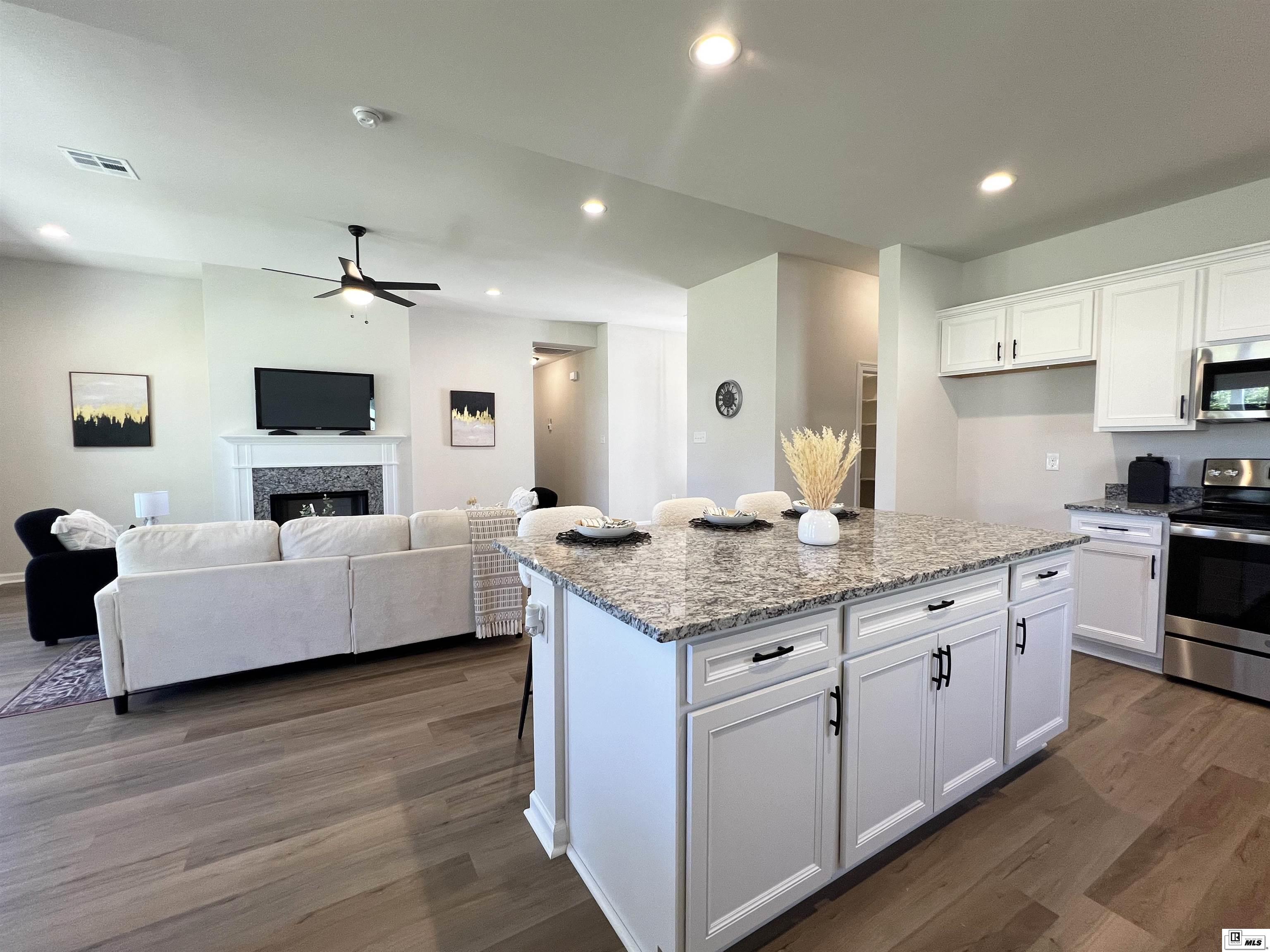420 Magnolia Pointe Place