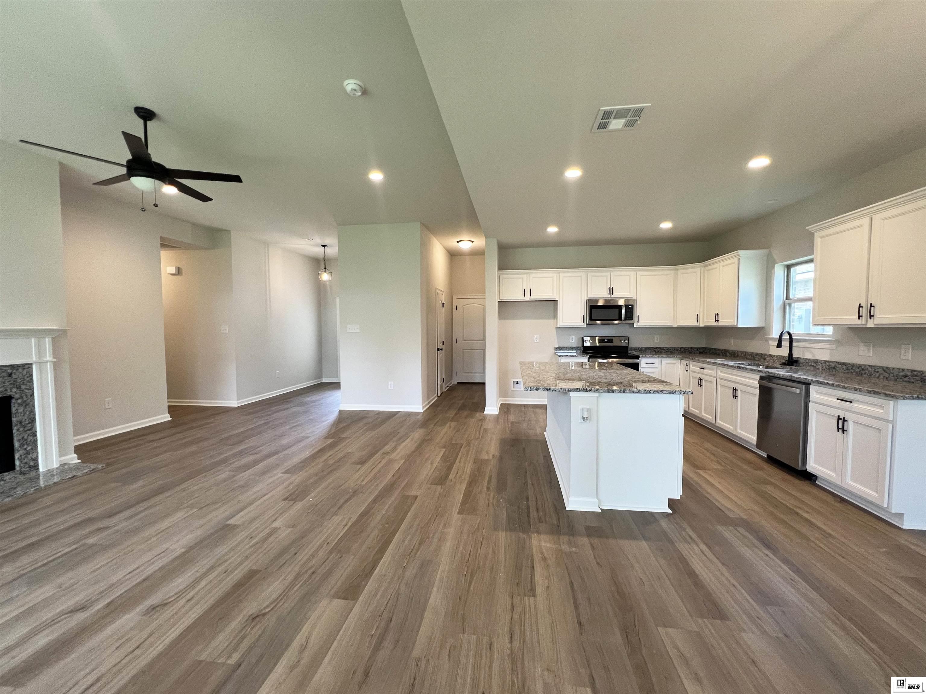 420 Magnolia Pointe Place