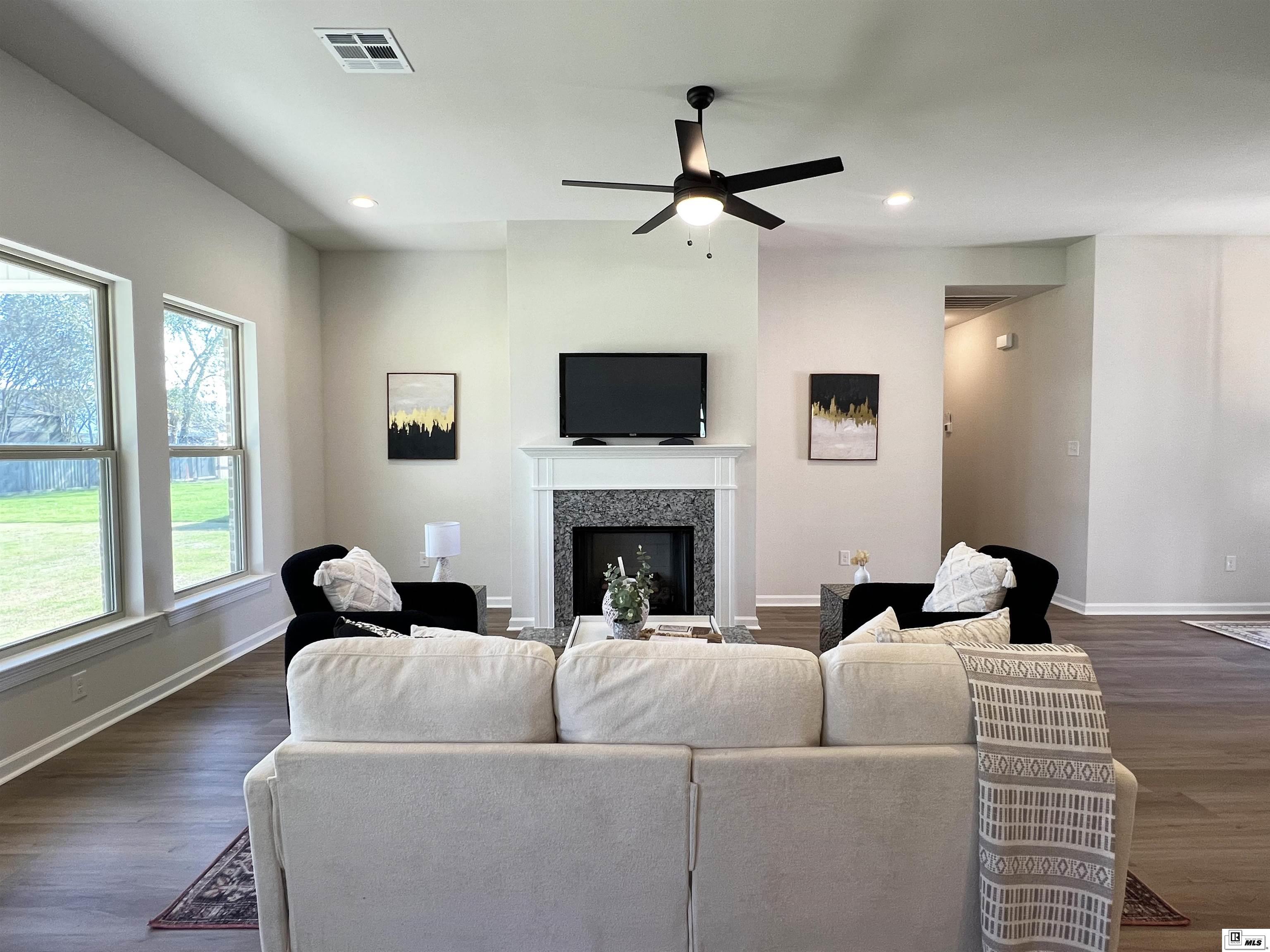 420 Magnolia Pointe Place