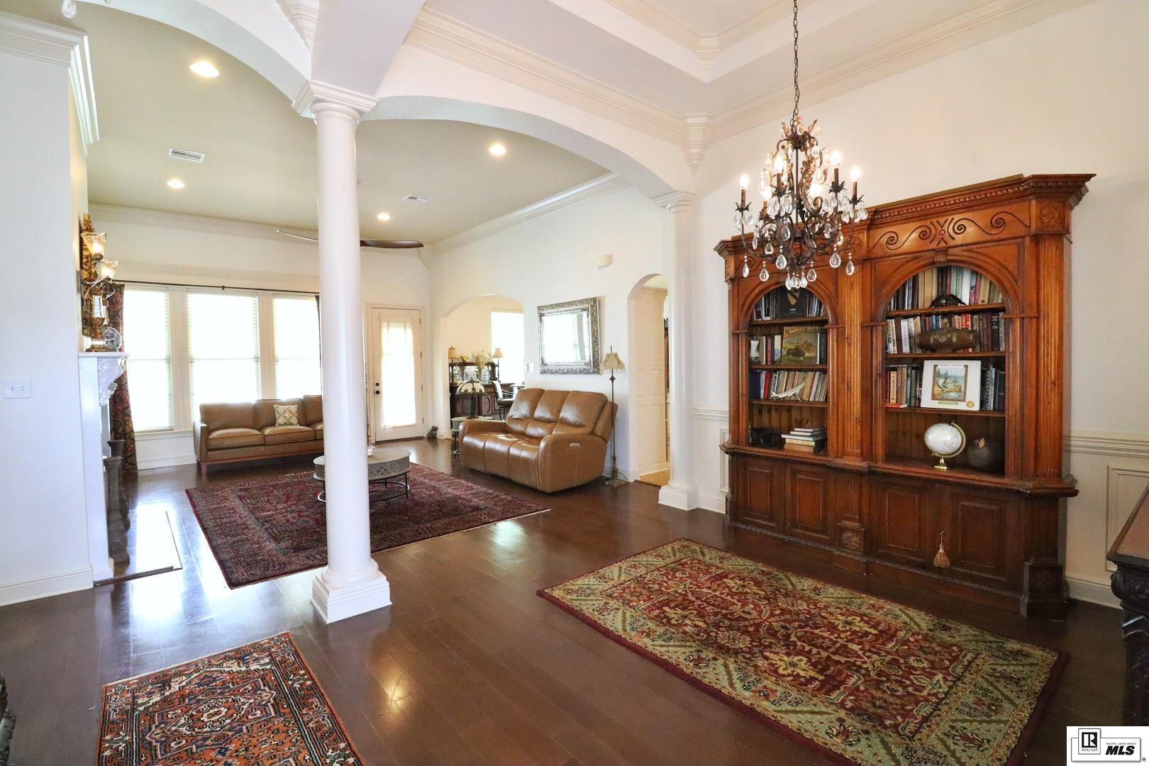 440 East Frenchman's Bend Road