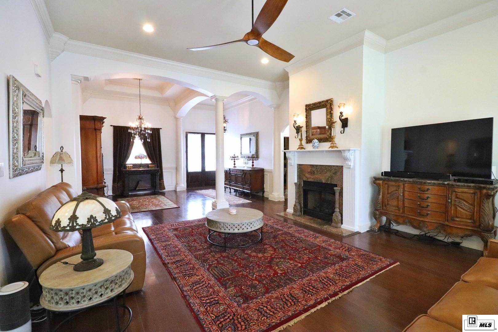 440 East Frenchman's Bend Road