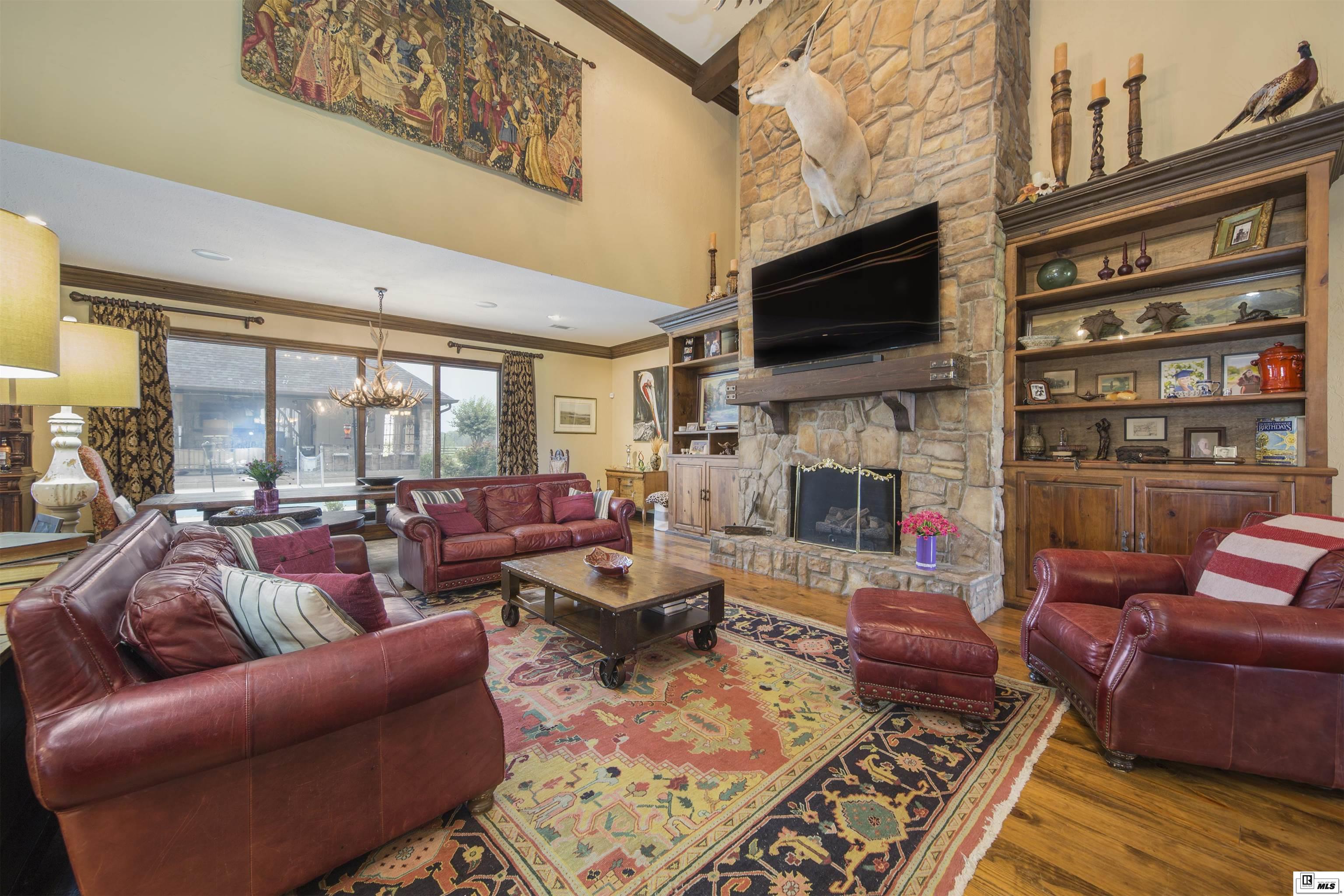 3585 Doss Highway