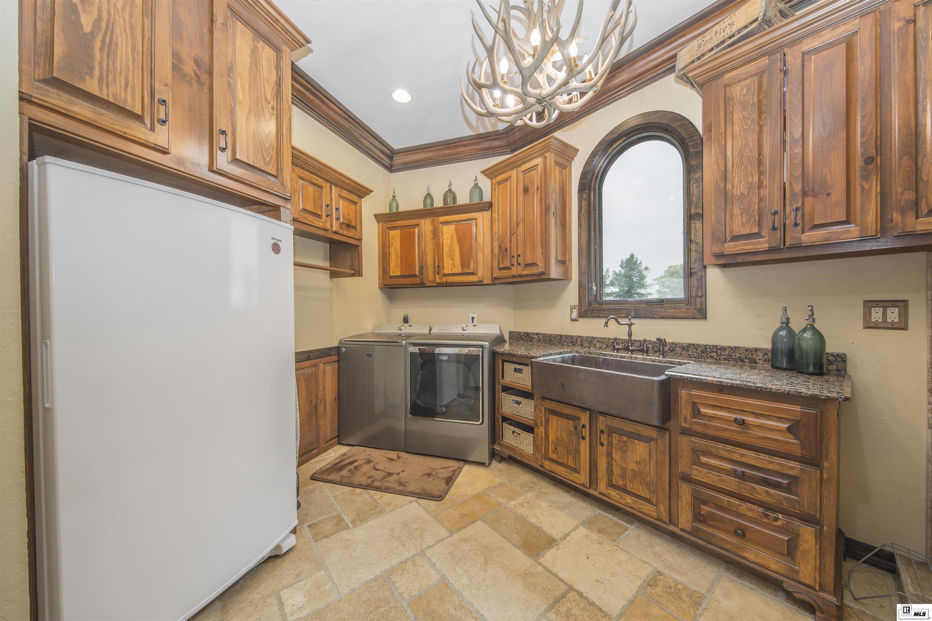 3585 Doss Highway