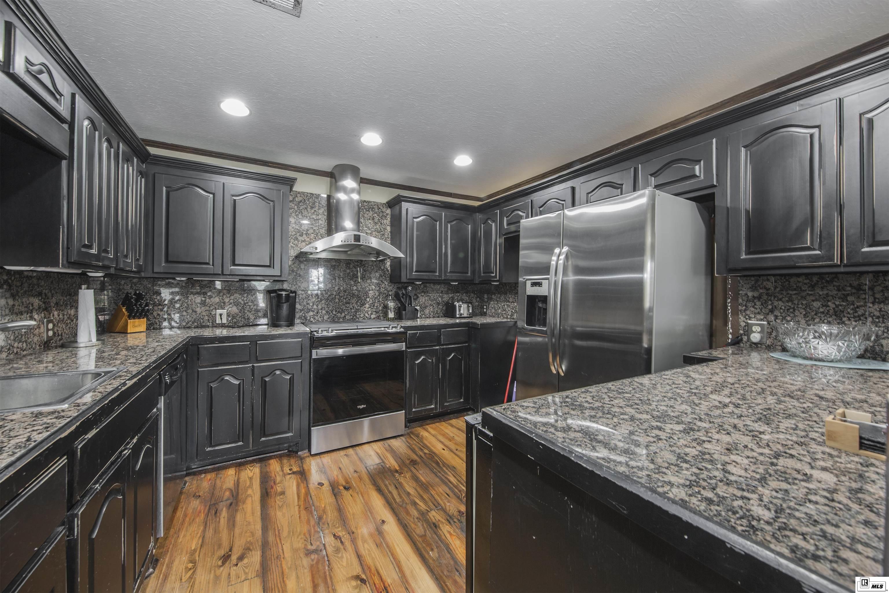 3585 Doss Highway