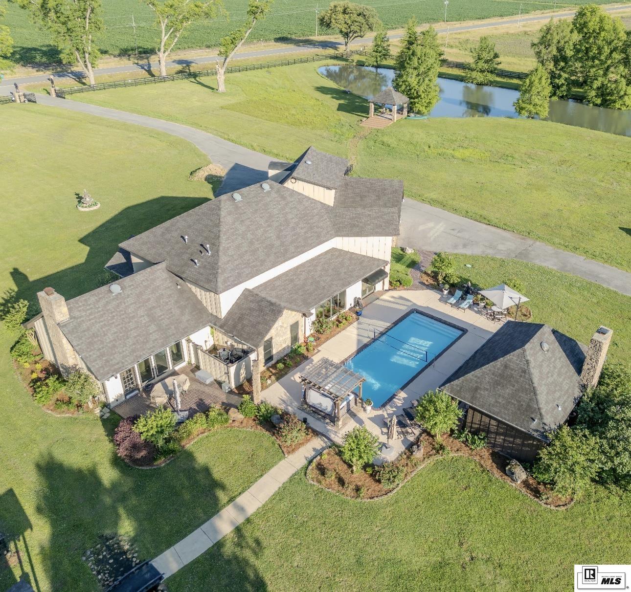 3585 Doss Highway