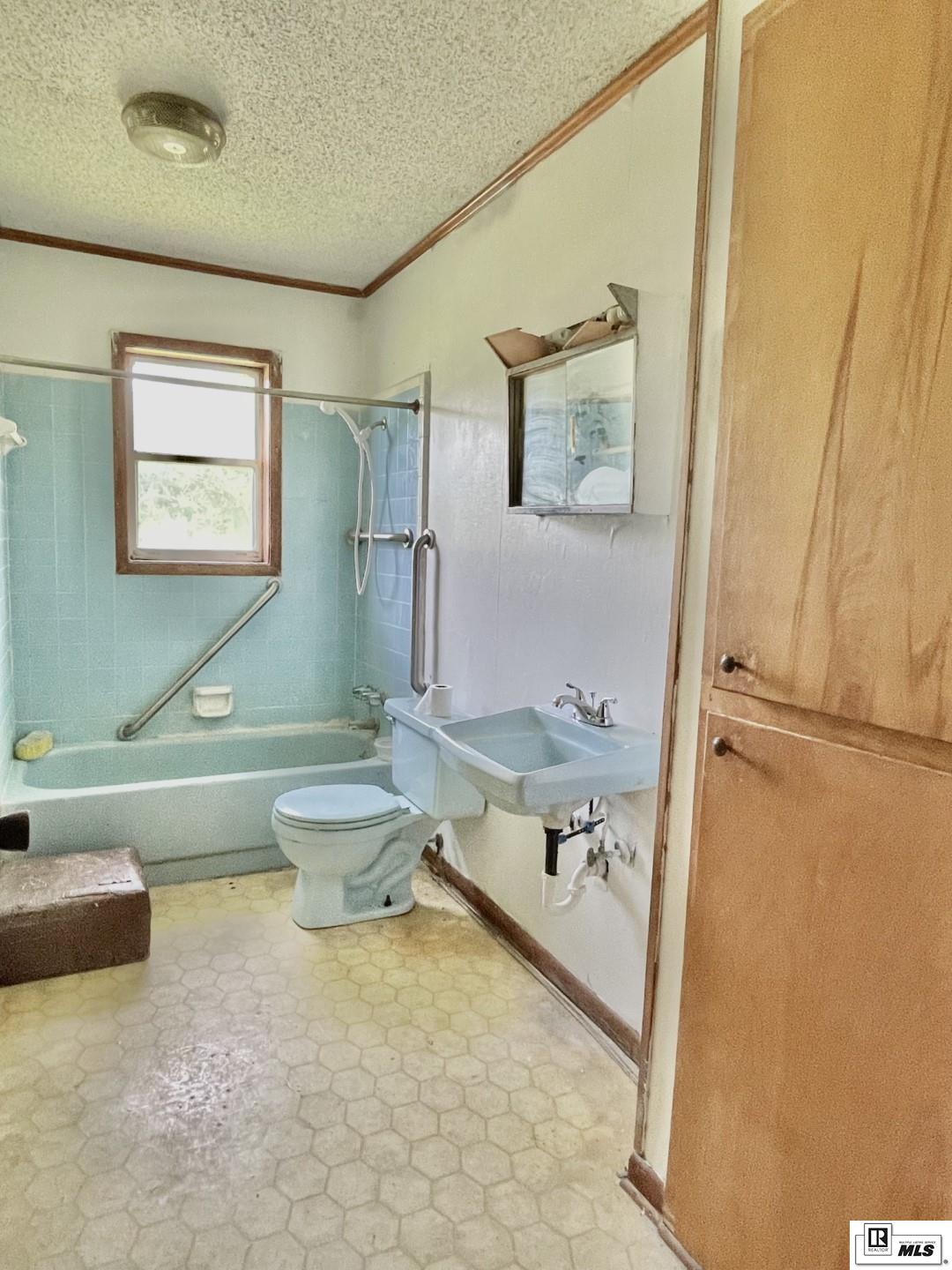259 Old Highway 15