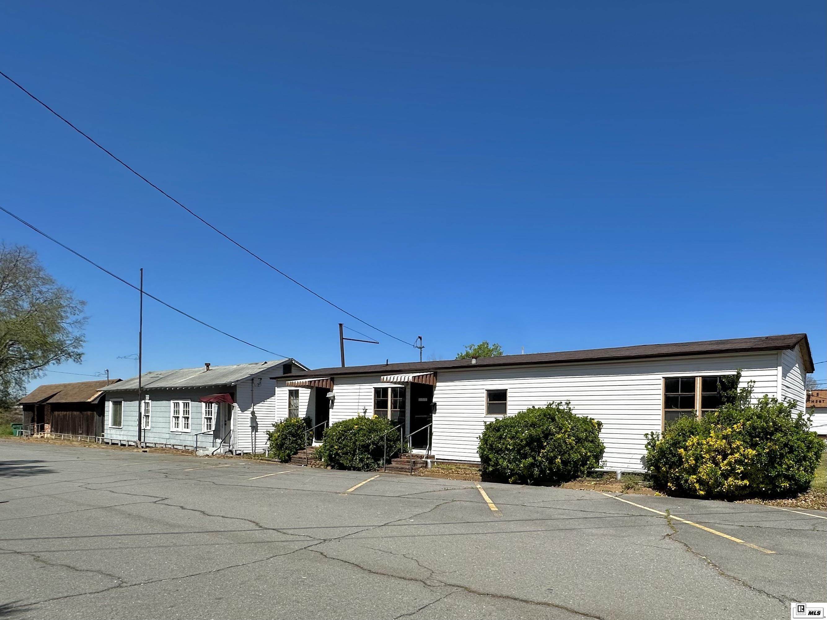 304 Benedette Street