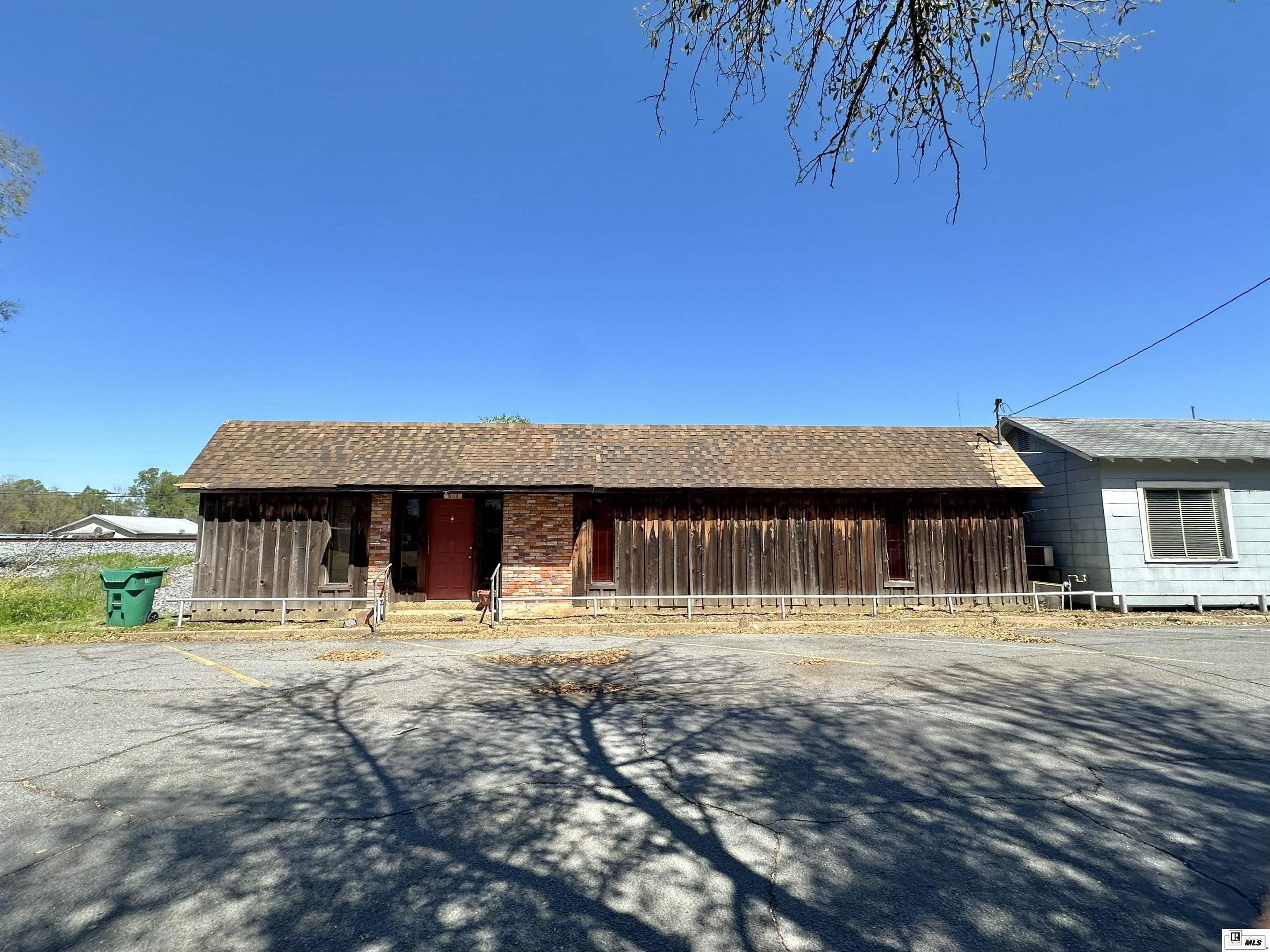 304 Benedette Street