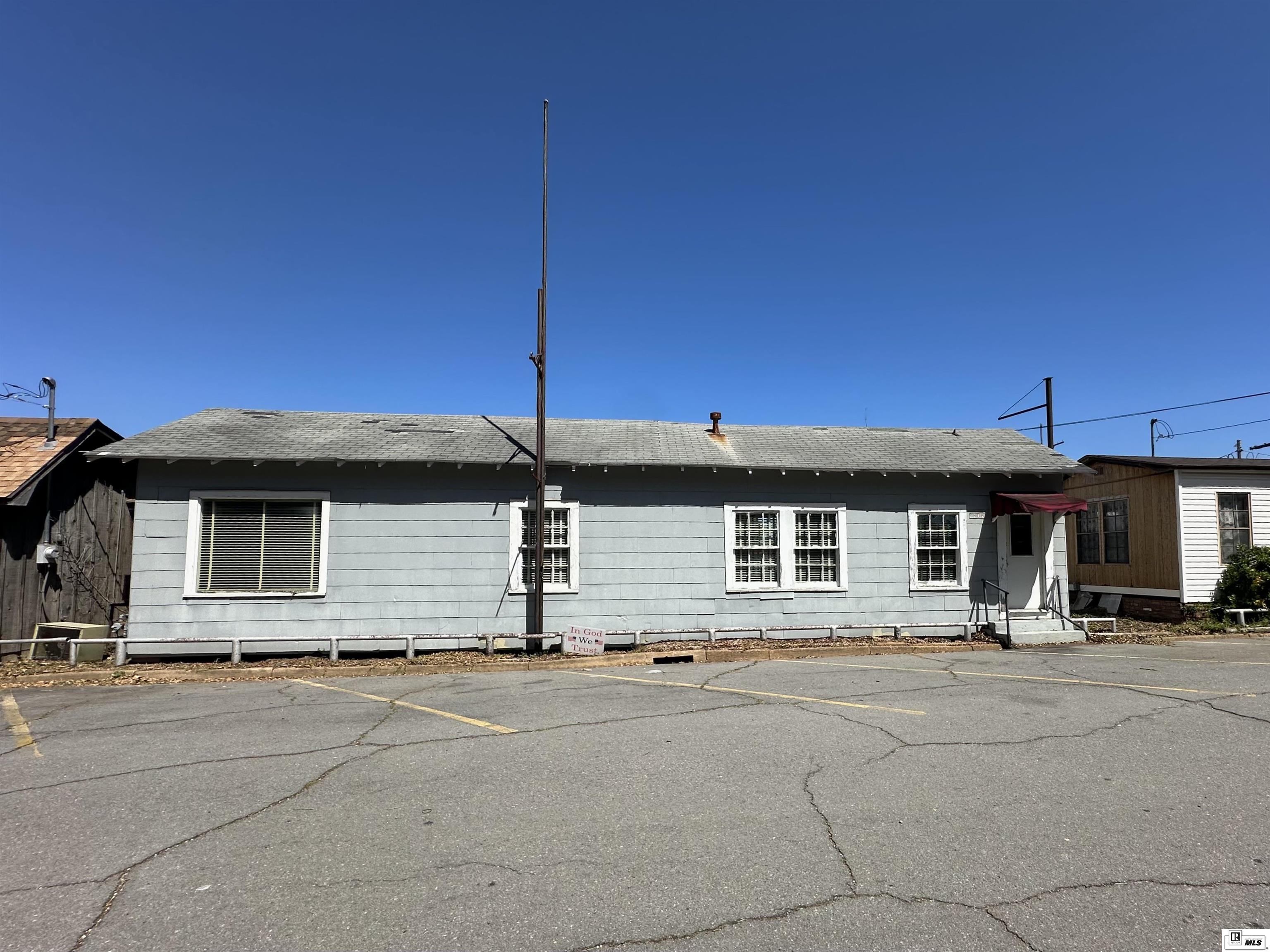 304 Benedette Street
