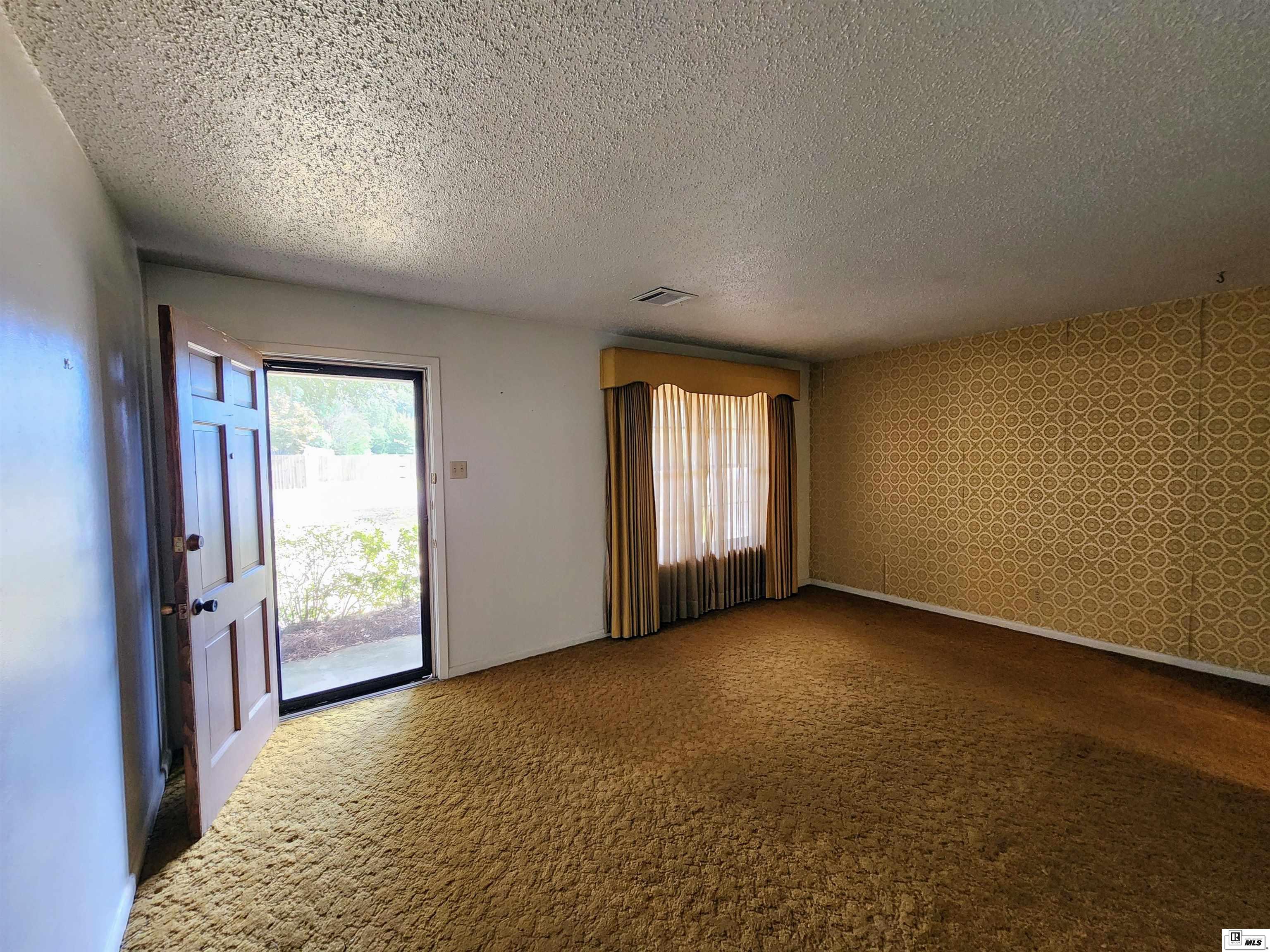 2103 Edgewood Drive
