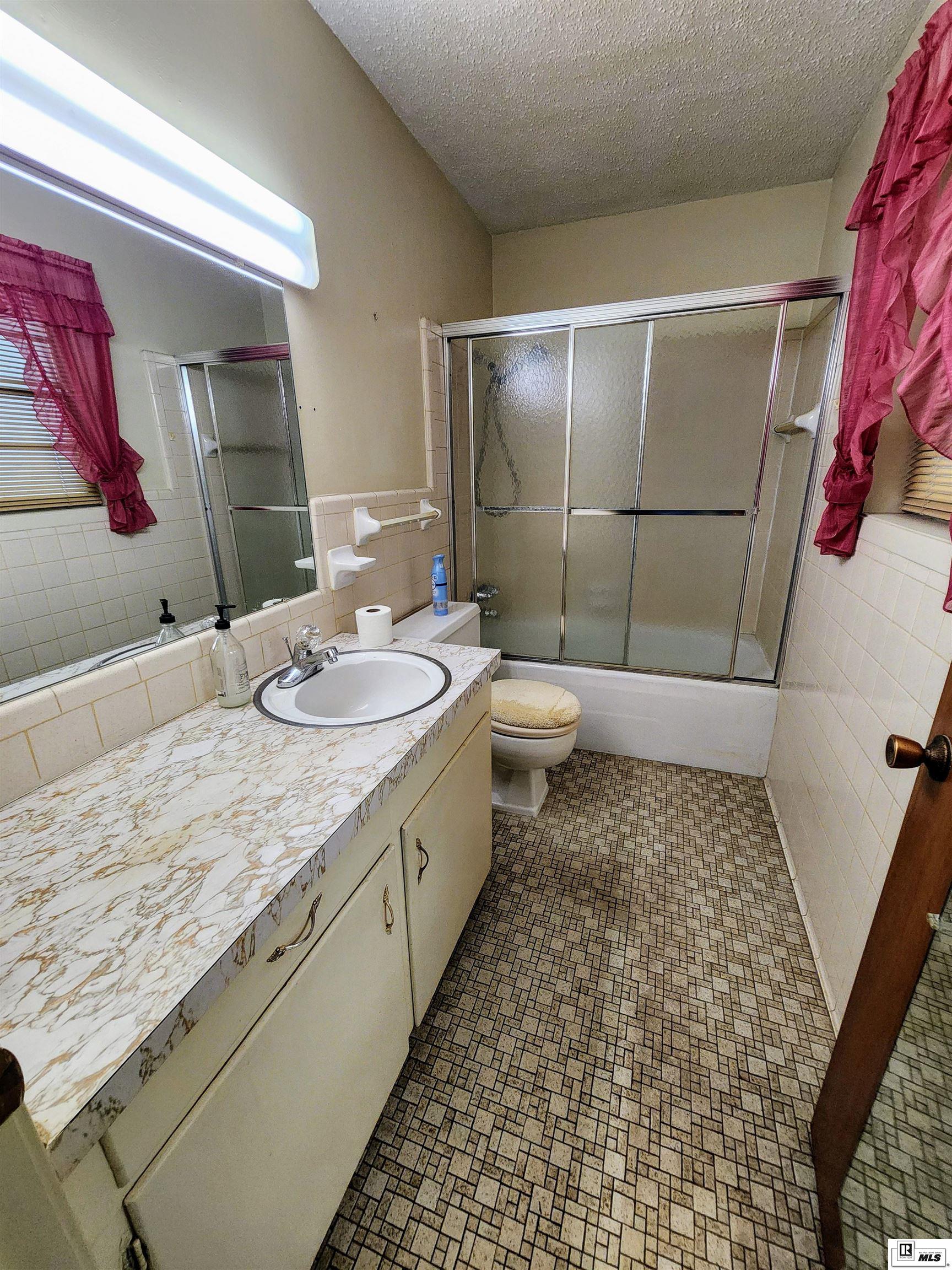 2103 Edgewood Drive