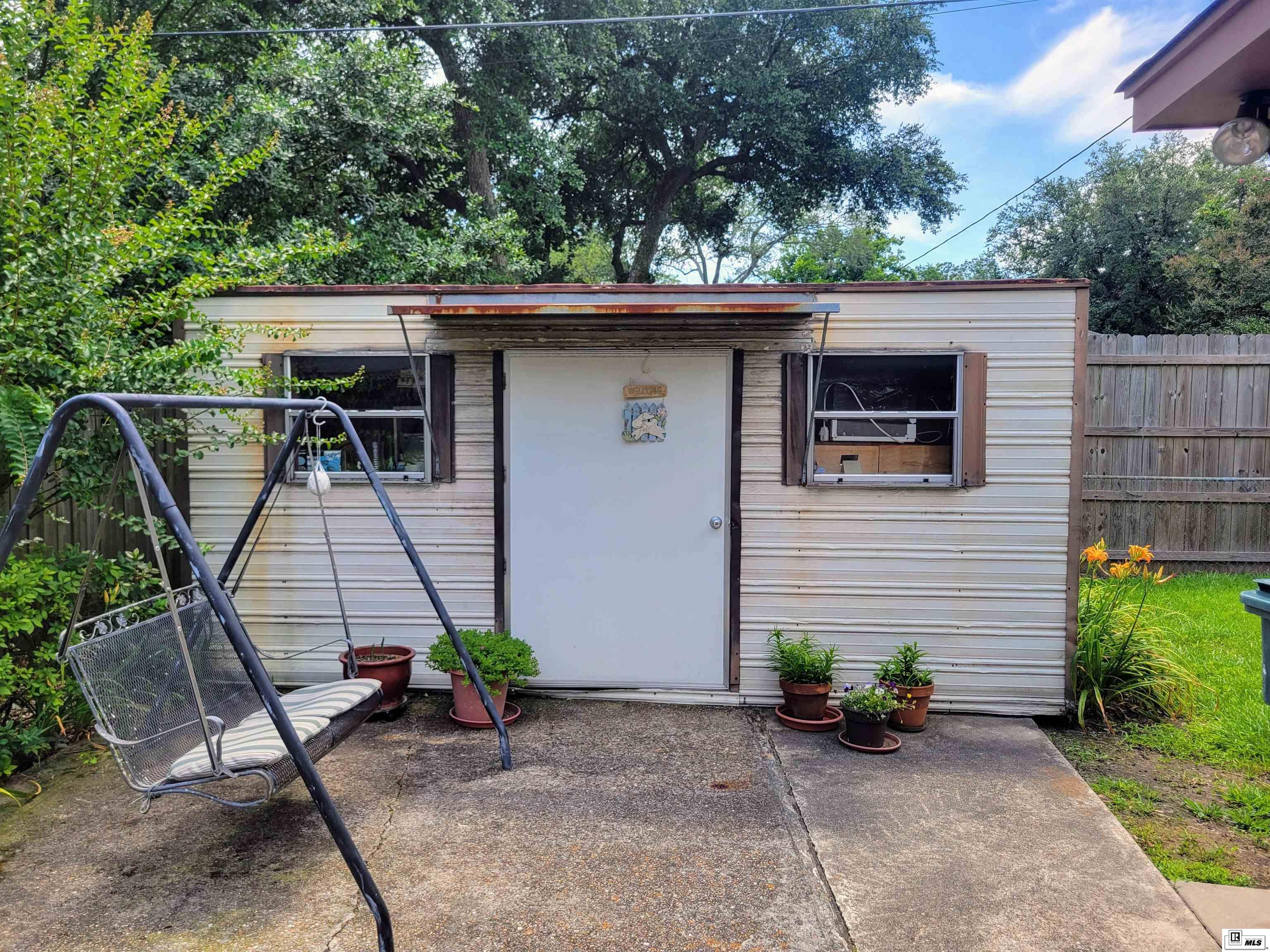 2103 Edgewood Drive