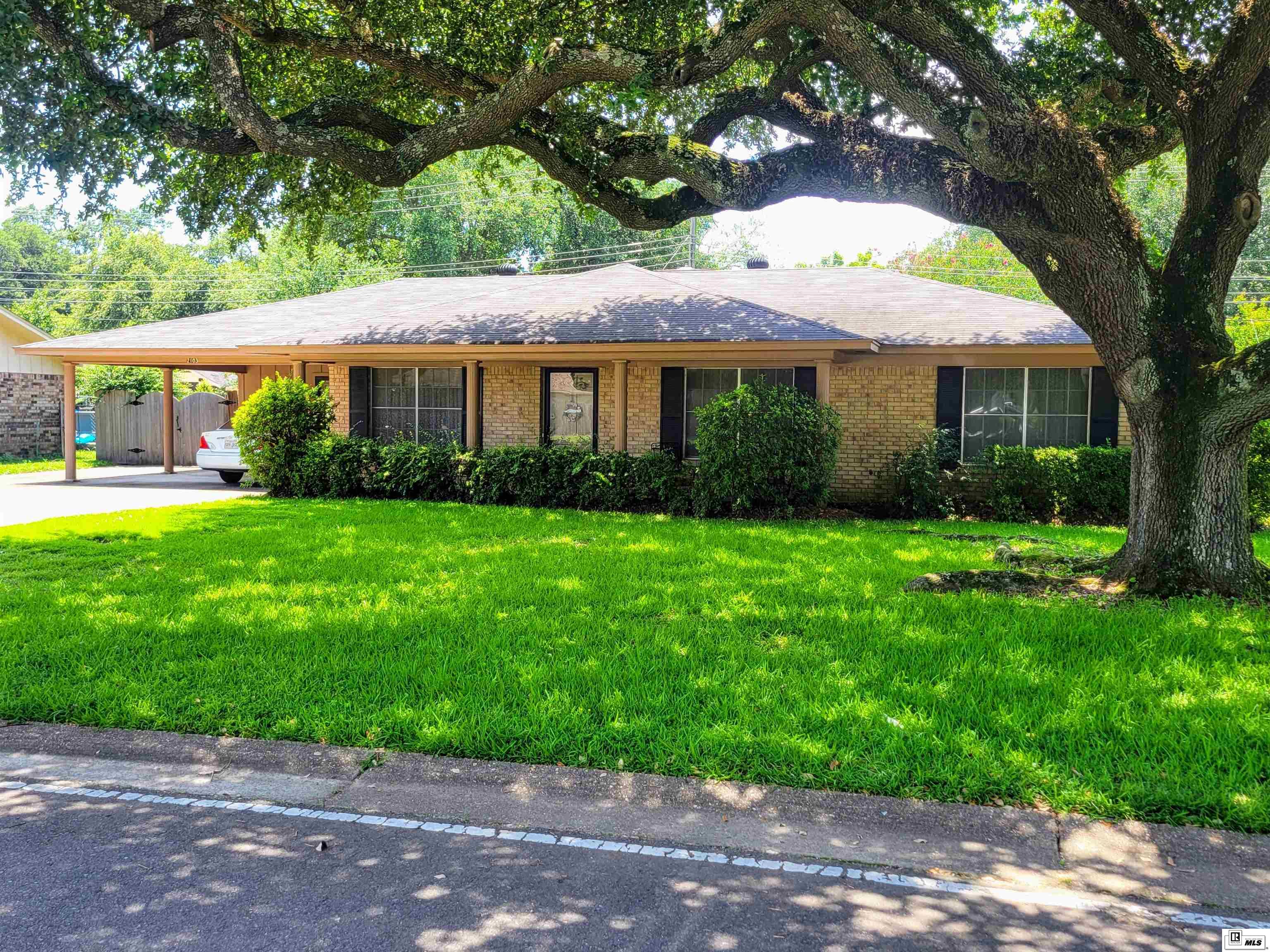 2103 Edgewood Drive