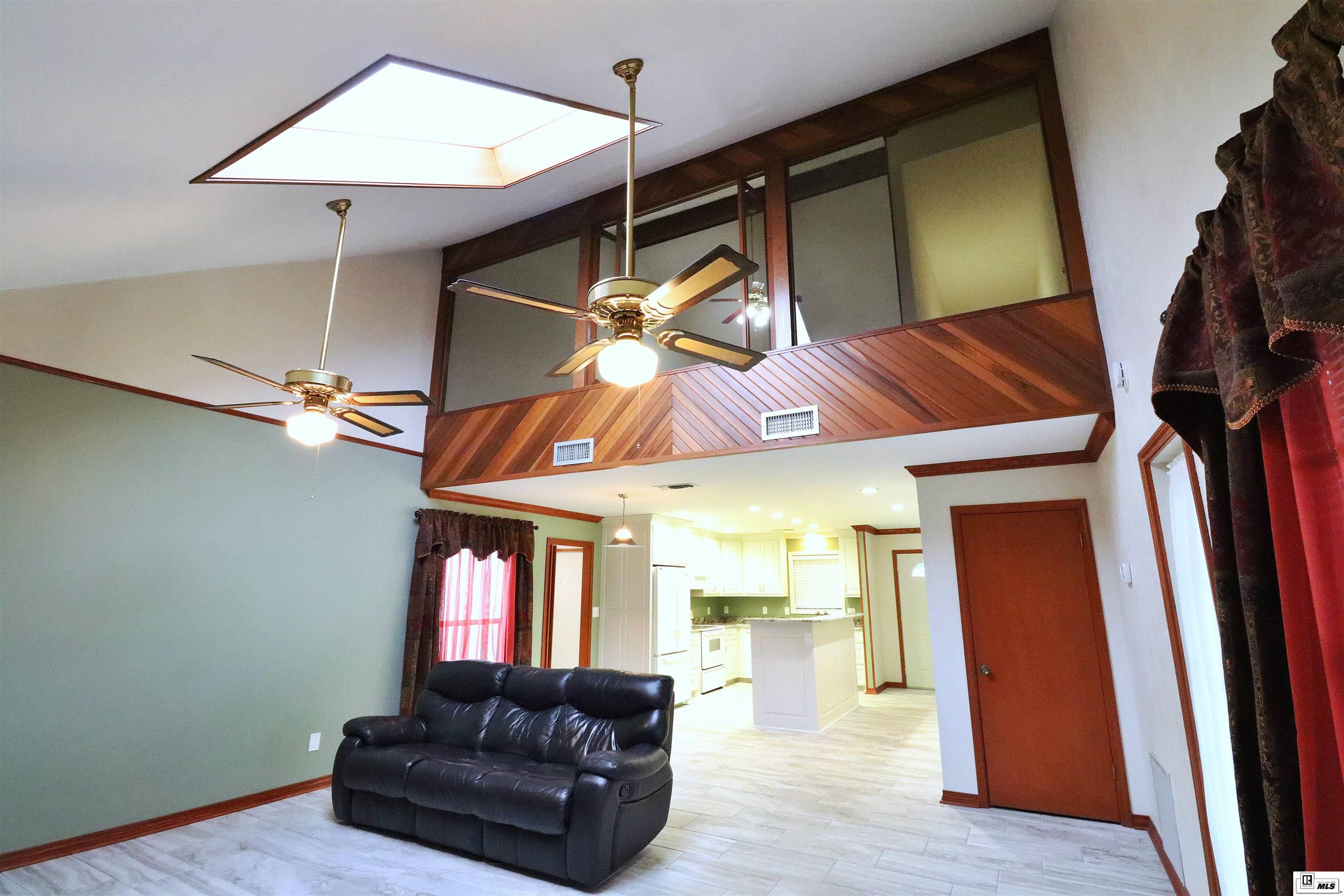 6411 Diamond Head Drive