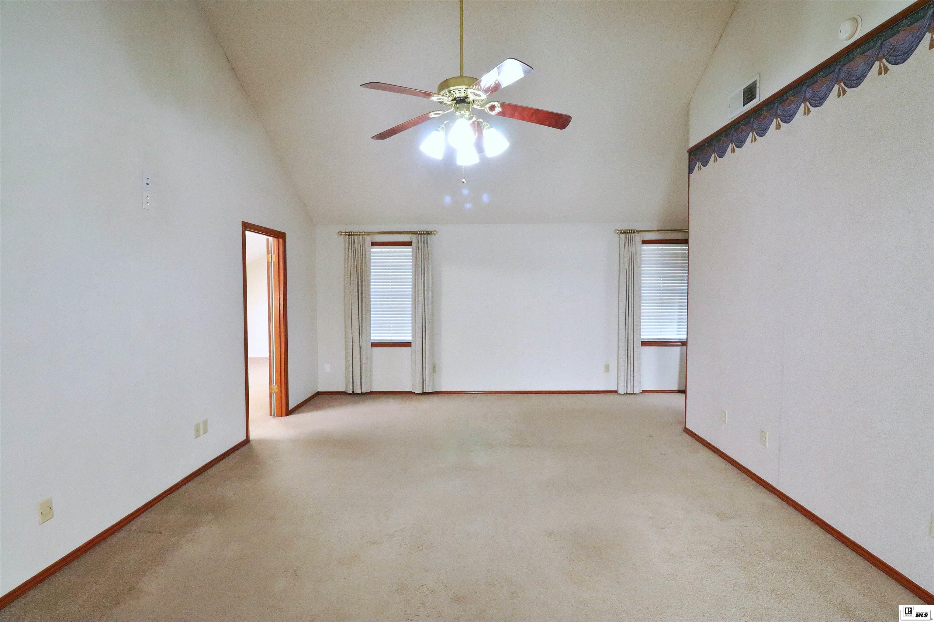 6411 Diamond Head Drive