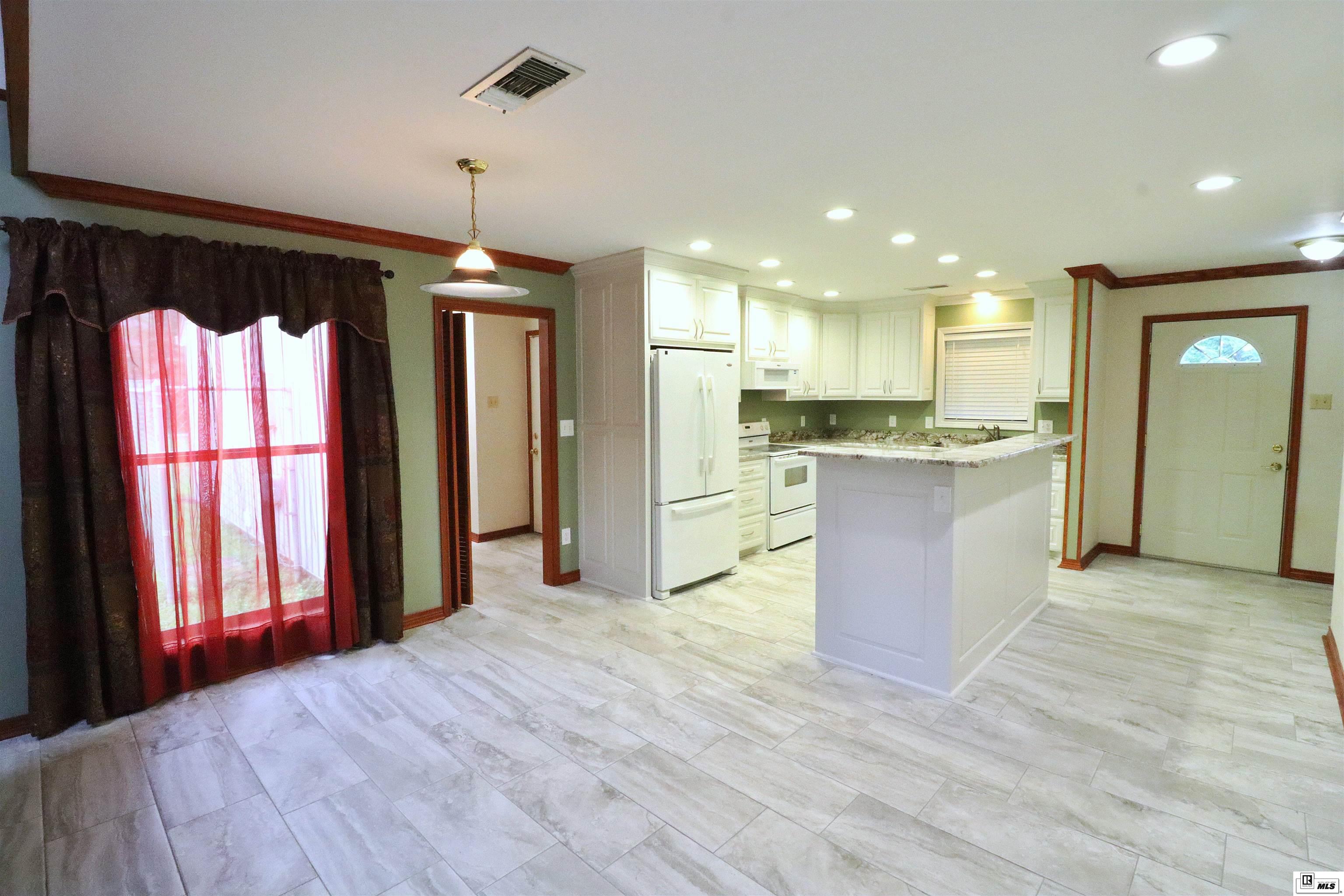 6411 Diamond Head Drive