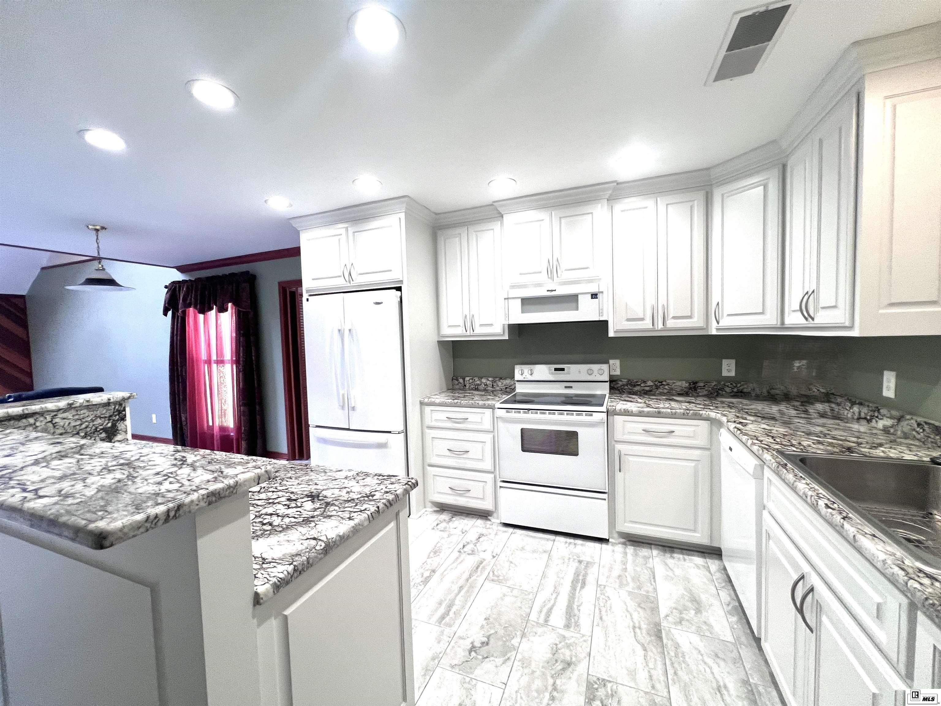 6411 Diamond Head Drive