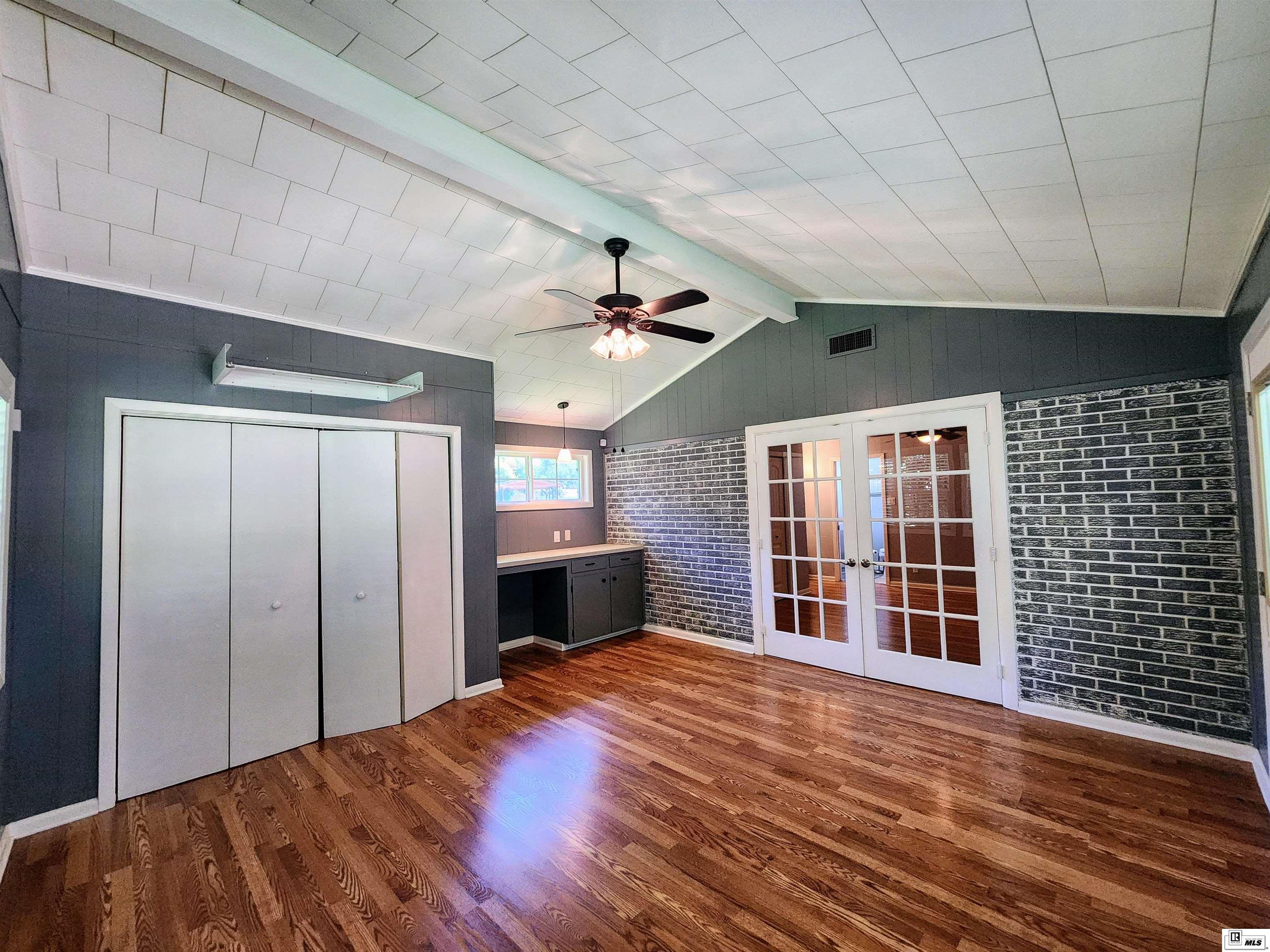 3602 Vondell Circle